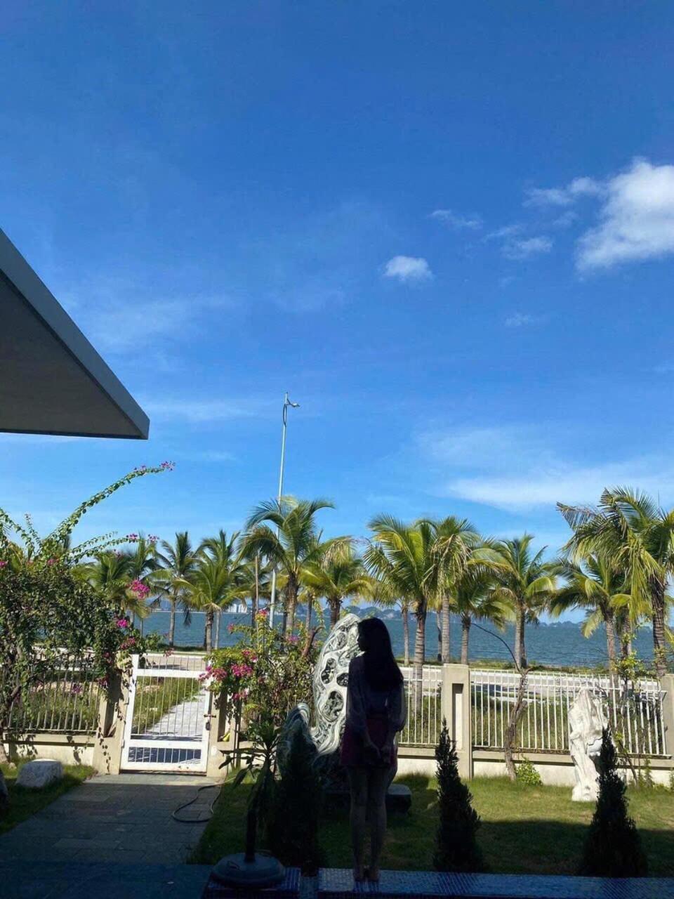 9 Ngu Mat Bien Tuan Chau - Rong Gan 1000m2- San Vuon - Be Boi - Bbq Villa