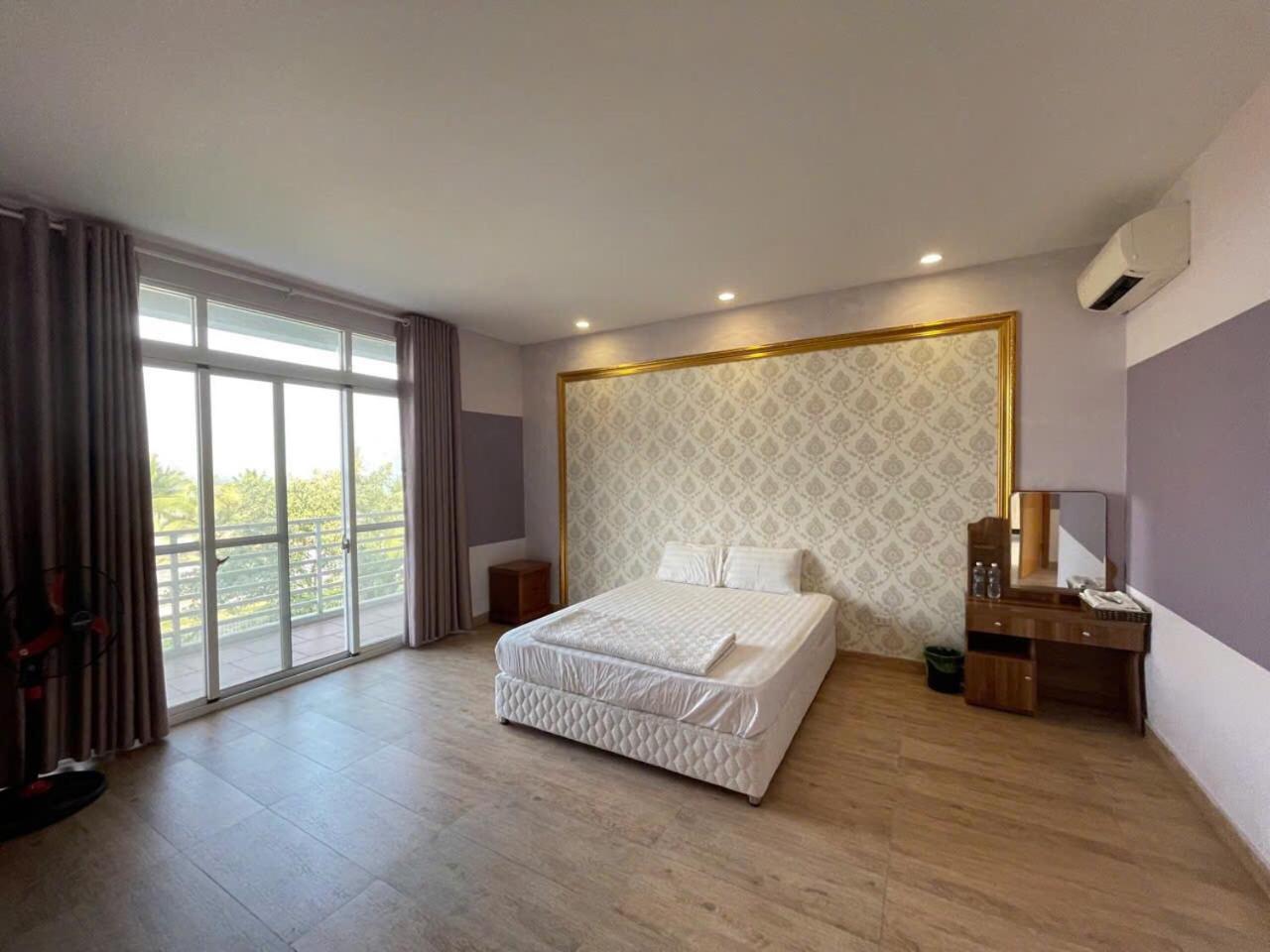 Villa 9 Ngu Mat Bien Tuan Chau - Rong Gan 1000m2- San Vuon - Be Boi - Bbq