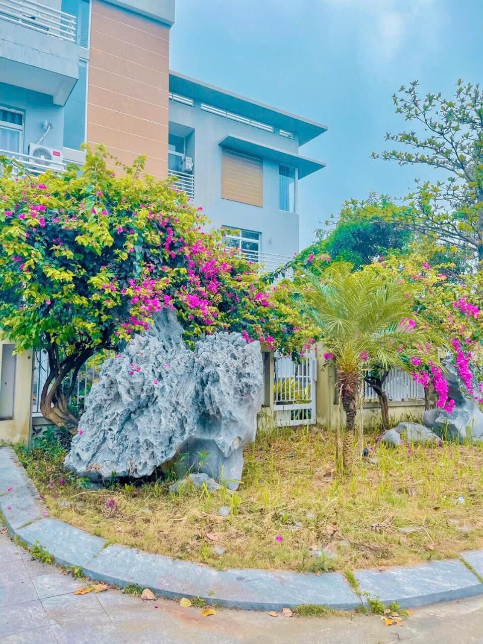 9 Ngu Mat Bien Tuan Chau - Rong Gan 1000m2- San Vuon - Be Boi - Bbq
