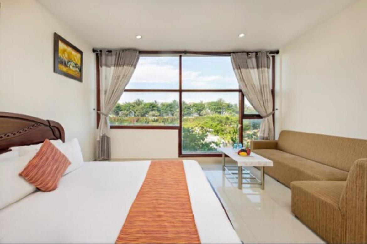 Dream Hotel