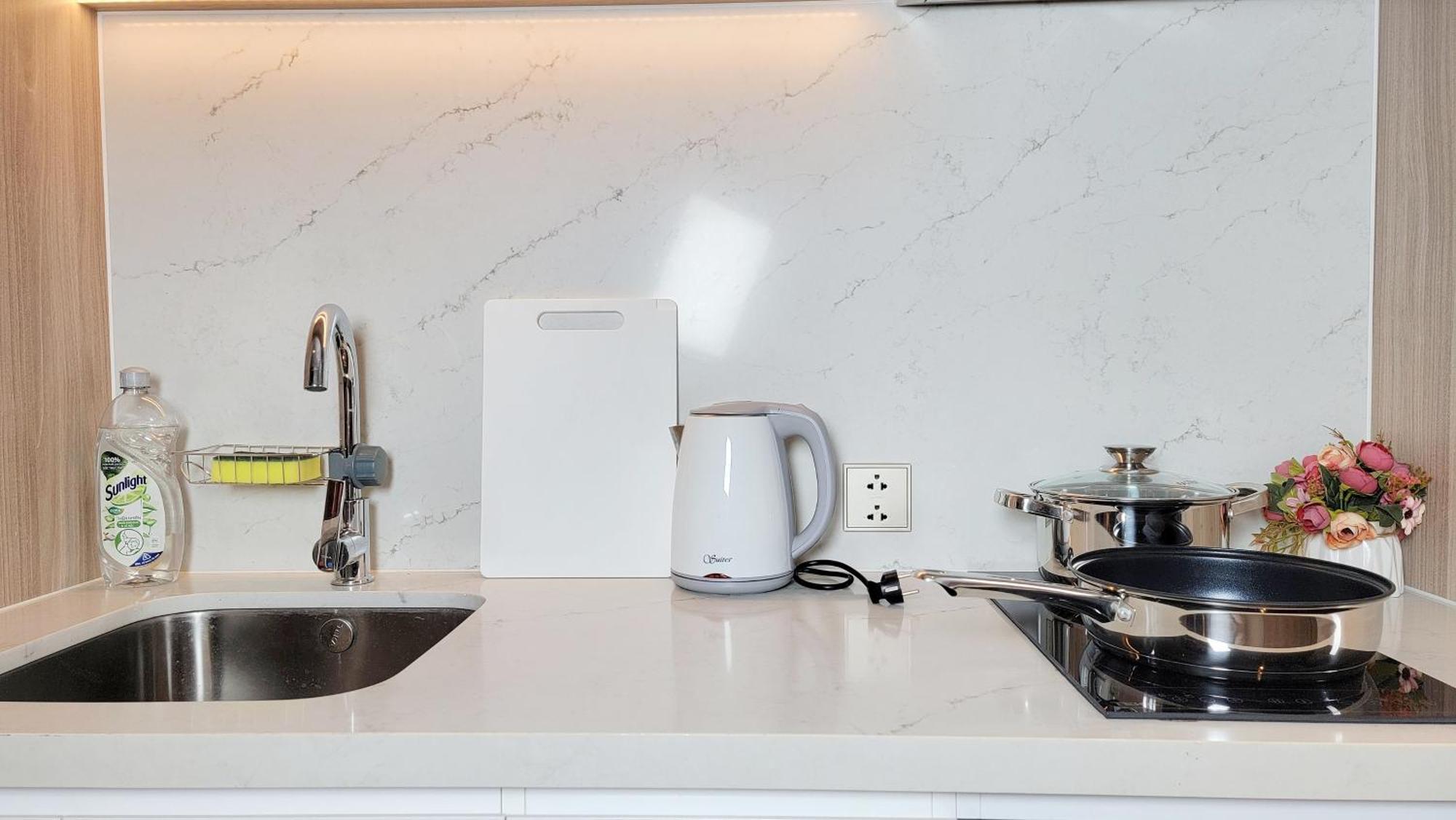 Waterfront A La Carte Apartment *