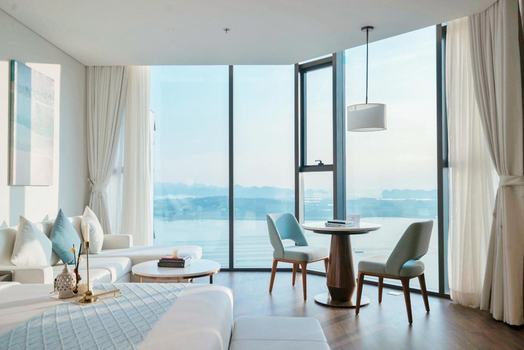 Waterfront A La Carte * Ha Long
