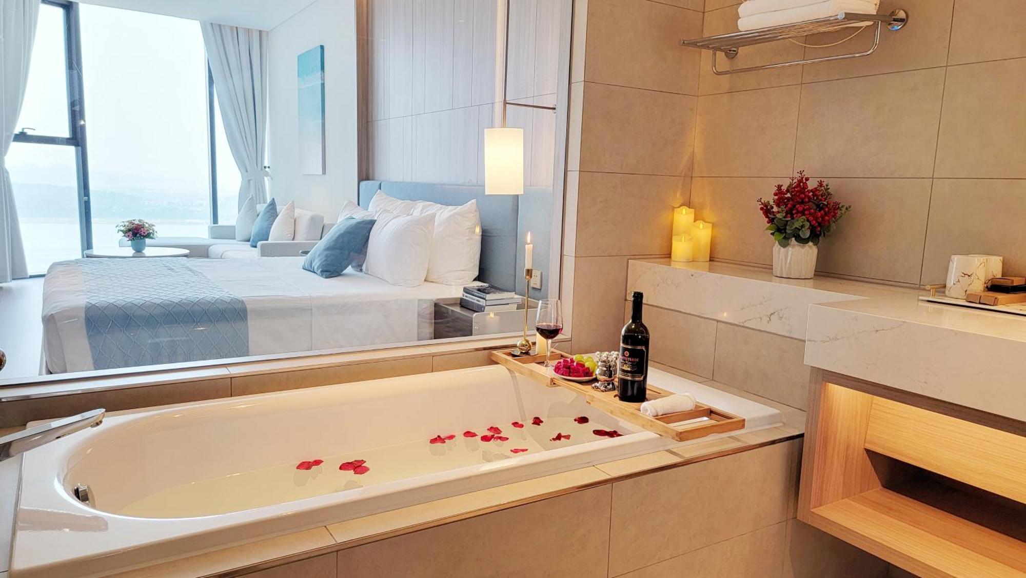 Apartment Waterfront A La Carte Ha Long