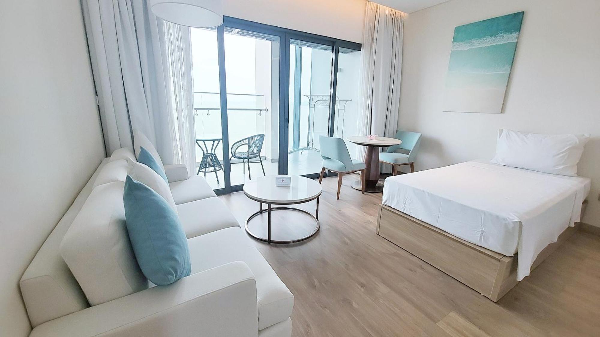 Waterfront A La Carte