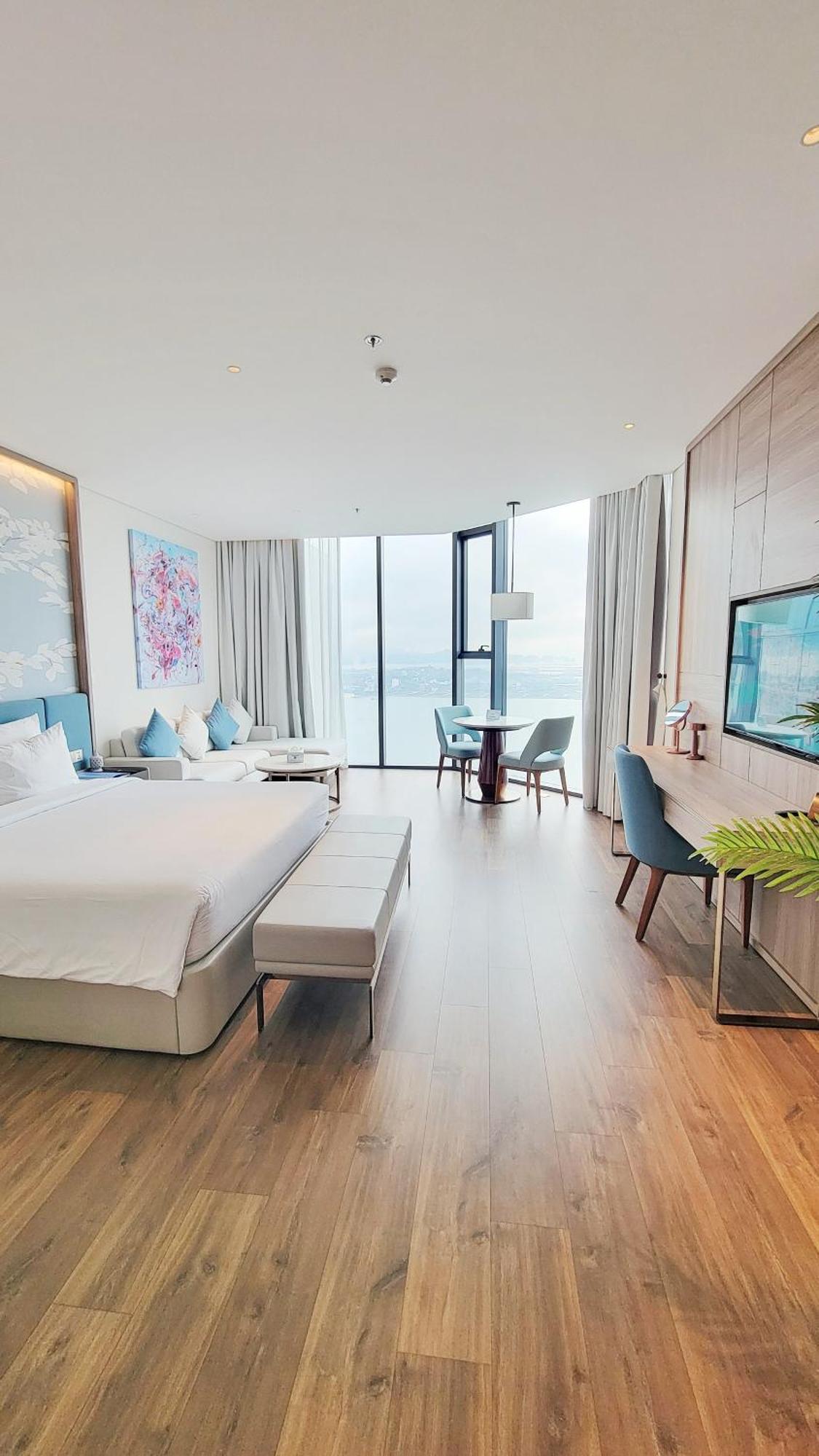Waterfront A La Carte Apartment
