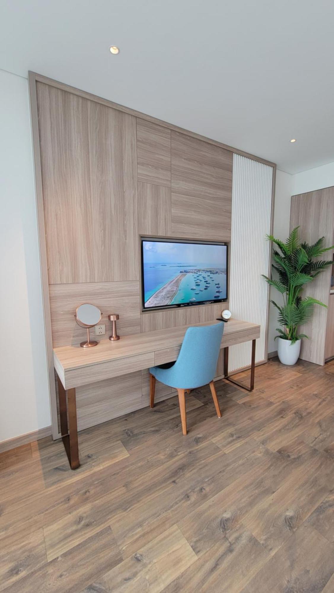 Waterfront A La Carte Apartment