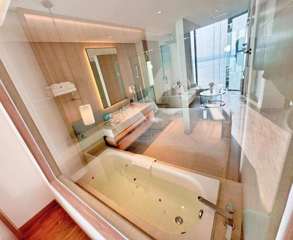 Alacarte - Right On - High Floor Ha Long