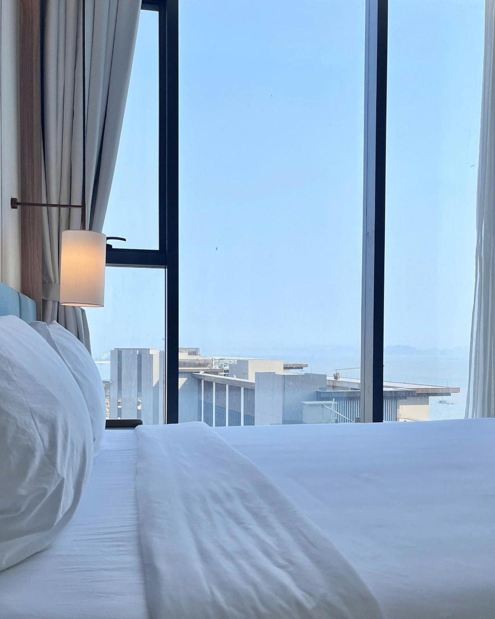Waterfront A La Carte Apartment *