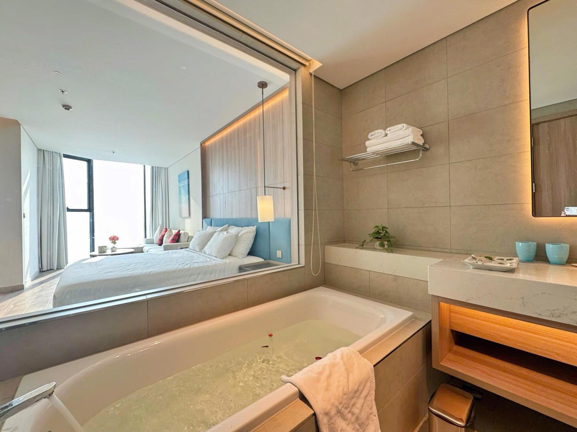 Alacarte - Right On - High Floor * Ha Long