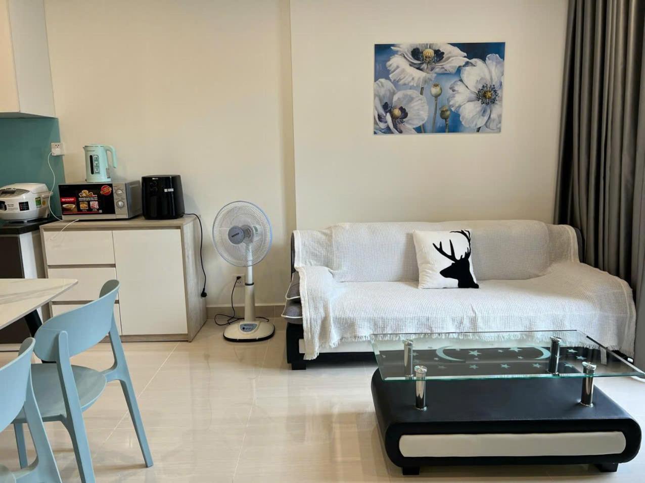 Shi House 12 - 2br Toa S1007 & The Origami * Long Binh