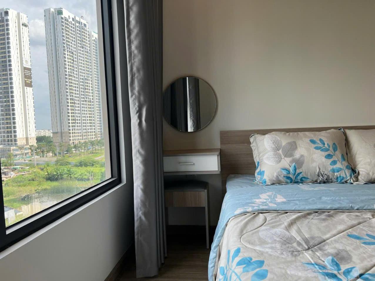 Apartment Shi House 12 - 2br Toa S1007 & The Origami Long Binh