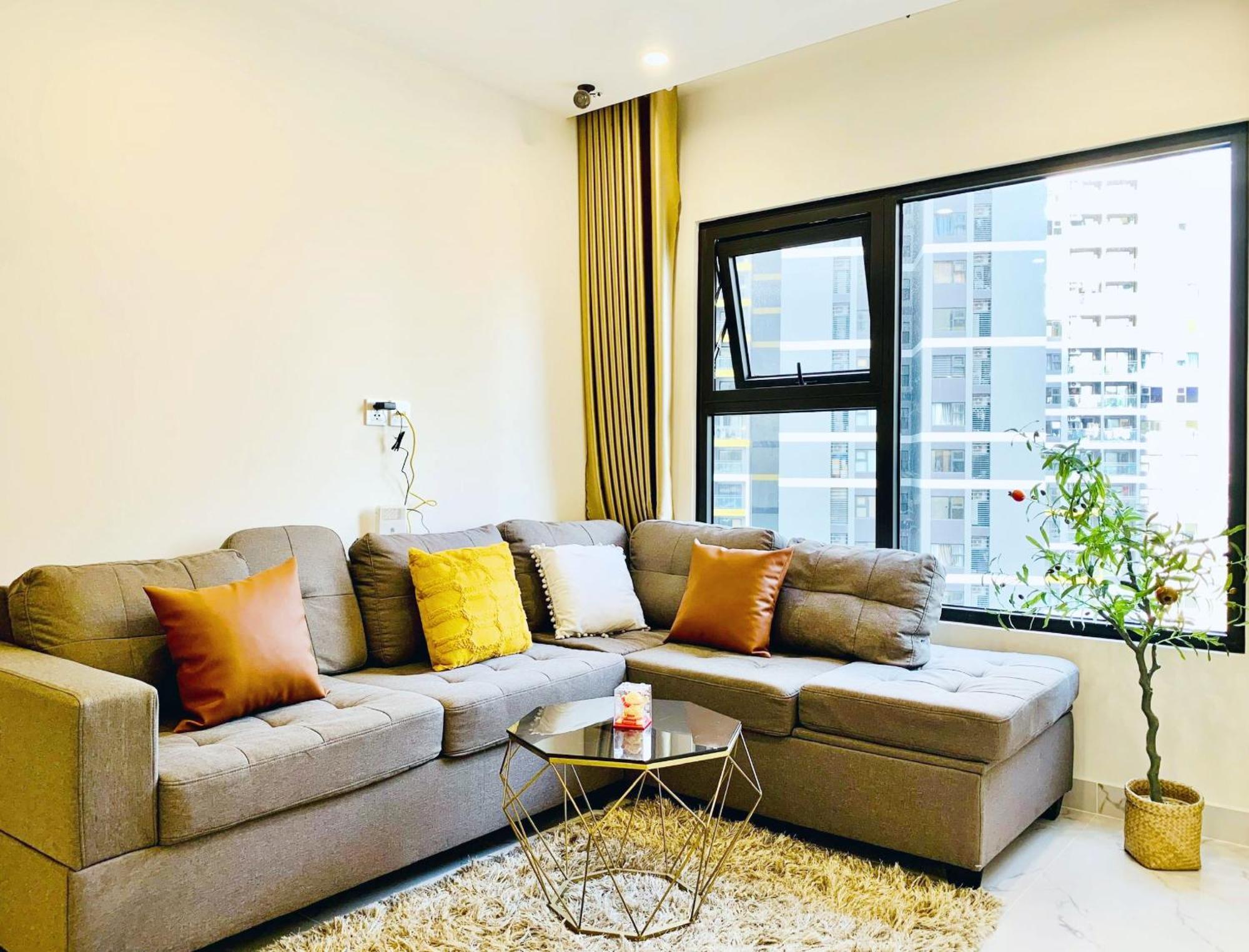 2 Phong Ngu Solari Nhin Cong Vien Lien Ke Vincom Mega Mall Apartment