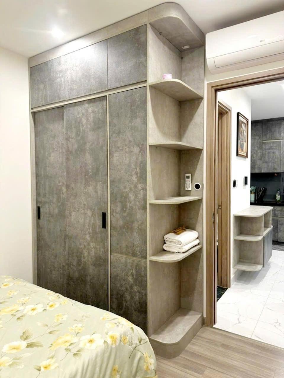 Shi House- Oasis Toa Bs16 -2br Vinhomes Grand Park Apartment
