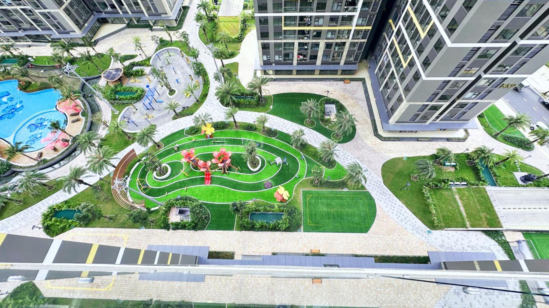 Apartment 2 Phong Ngu Solari Nhin Cong Vien Lien Ke Vincom Mega Mall