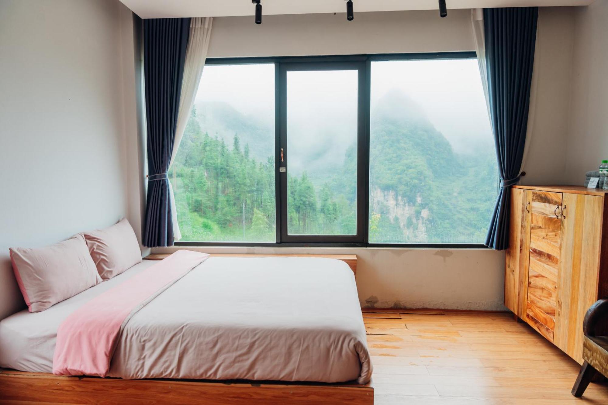 Dong Golden Hotel 3*