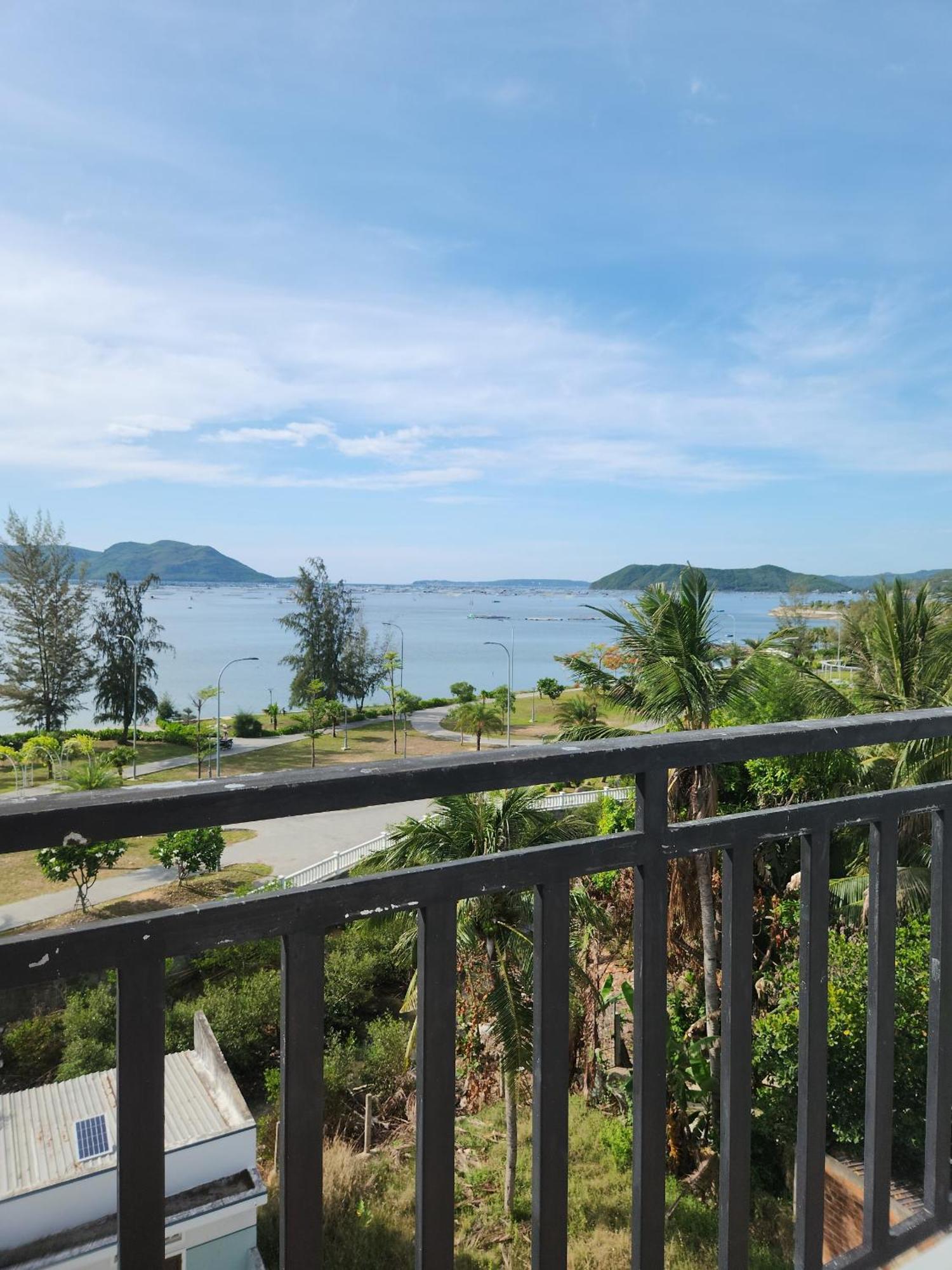Khach San Laura Hotel Phu Yen