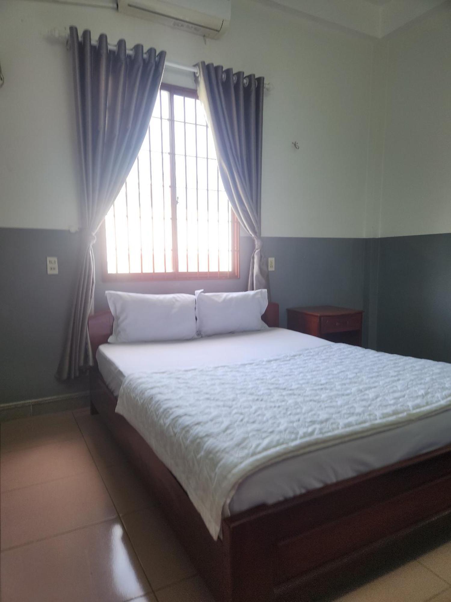 Khach San Laura Hotel Phu Yen