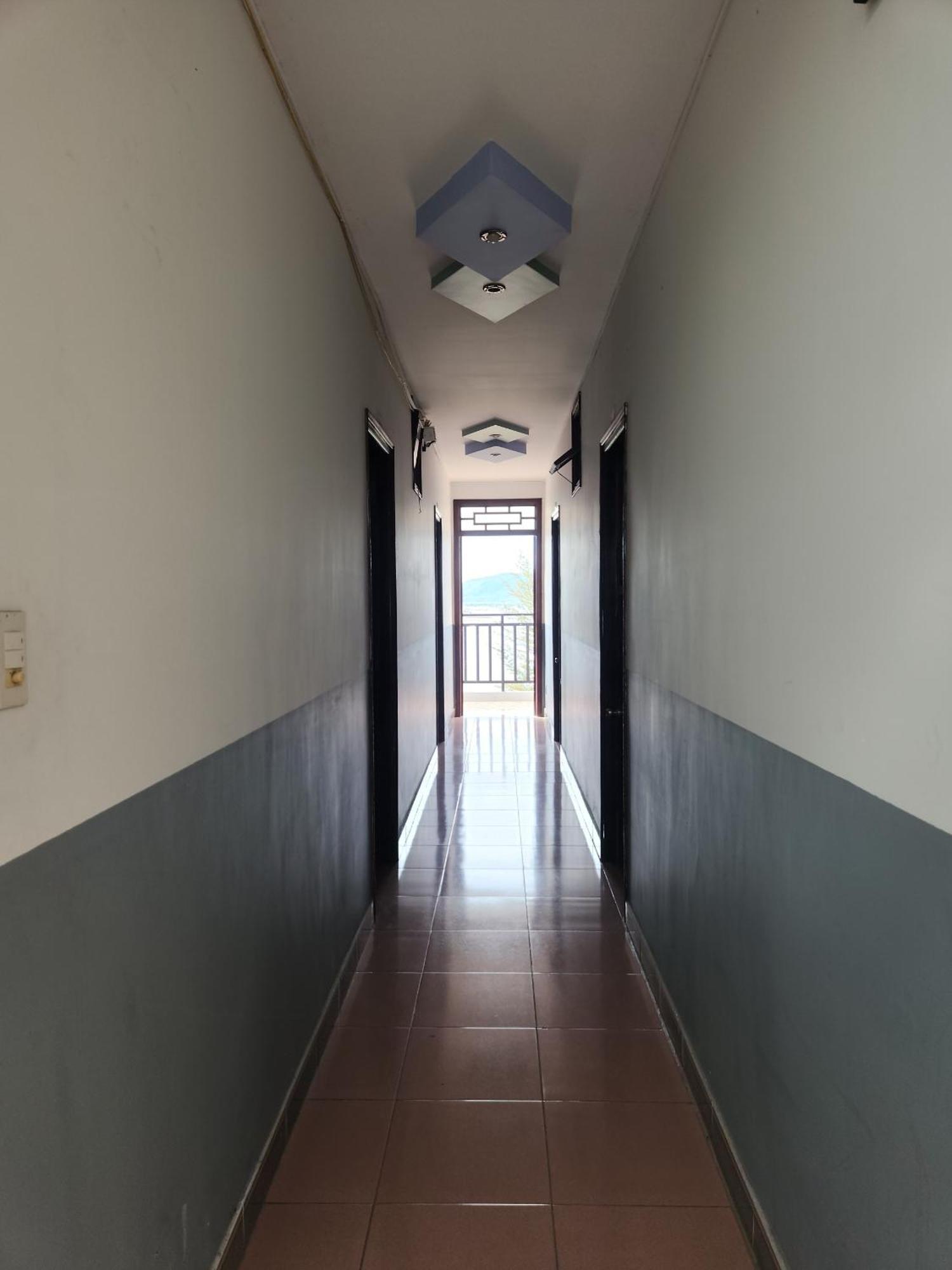 Hotel Khach San Laura