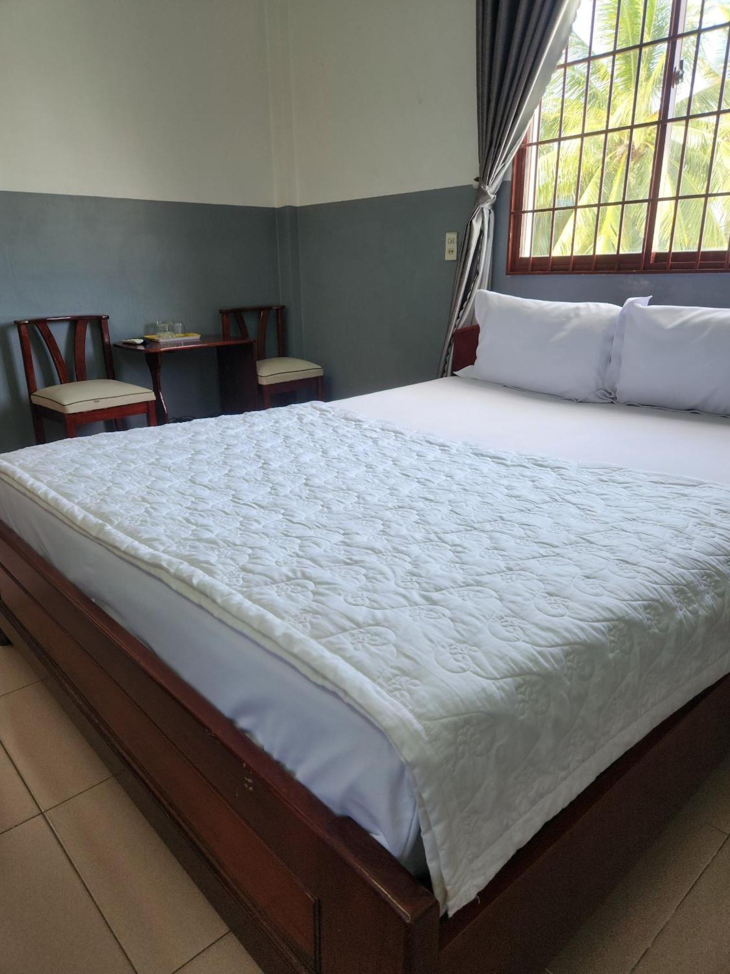 Hotel Khach San Laura