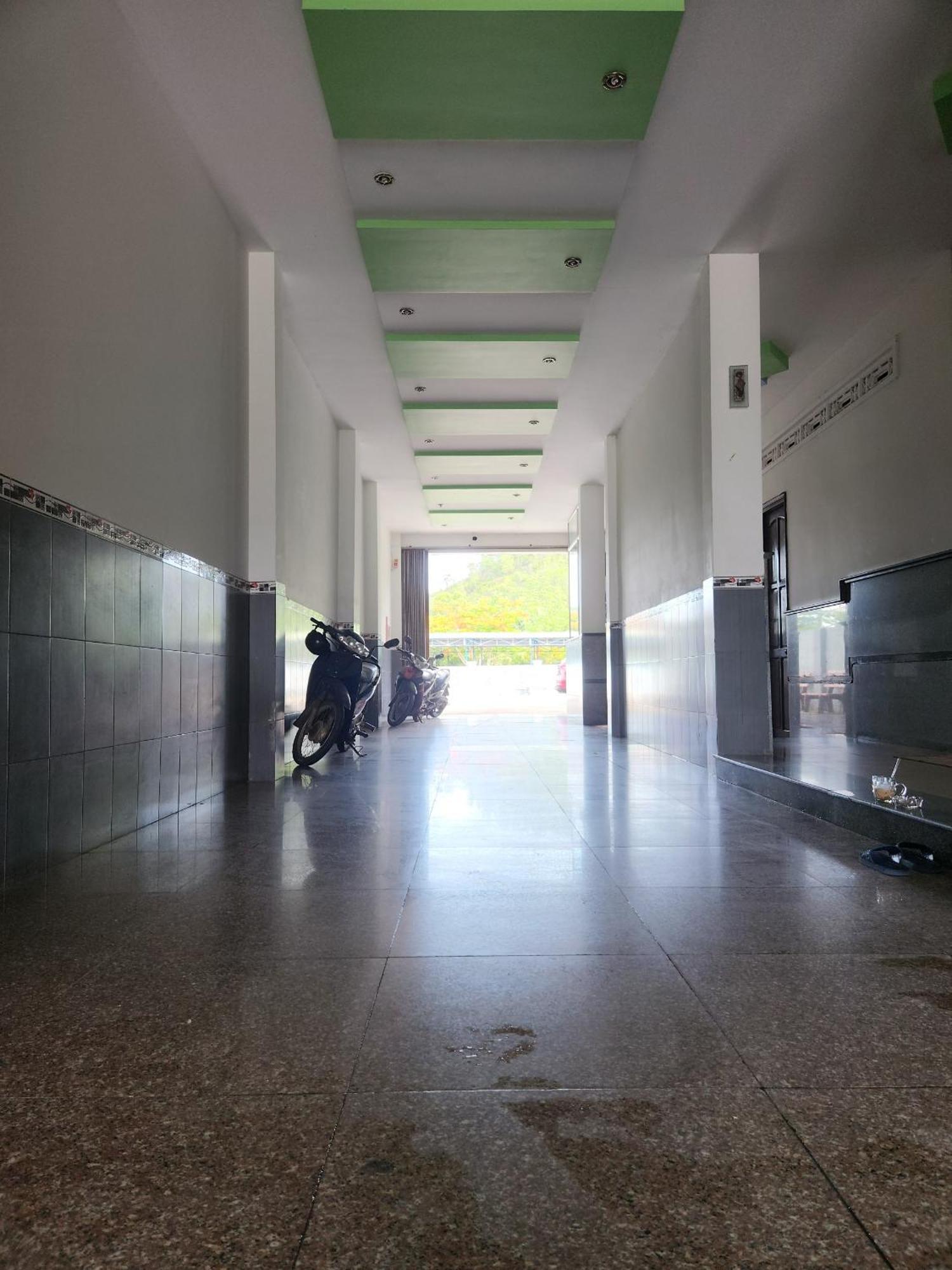 Hotel Khach San Laura