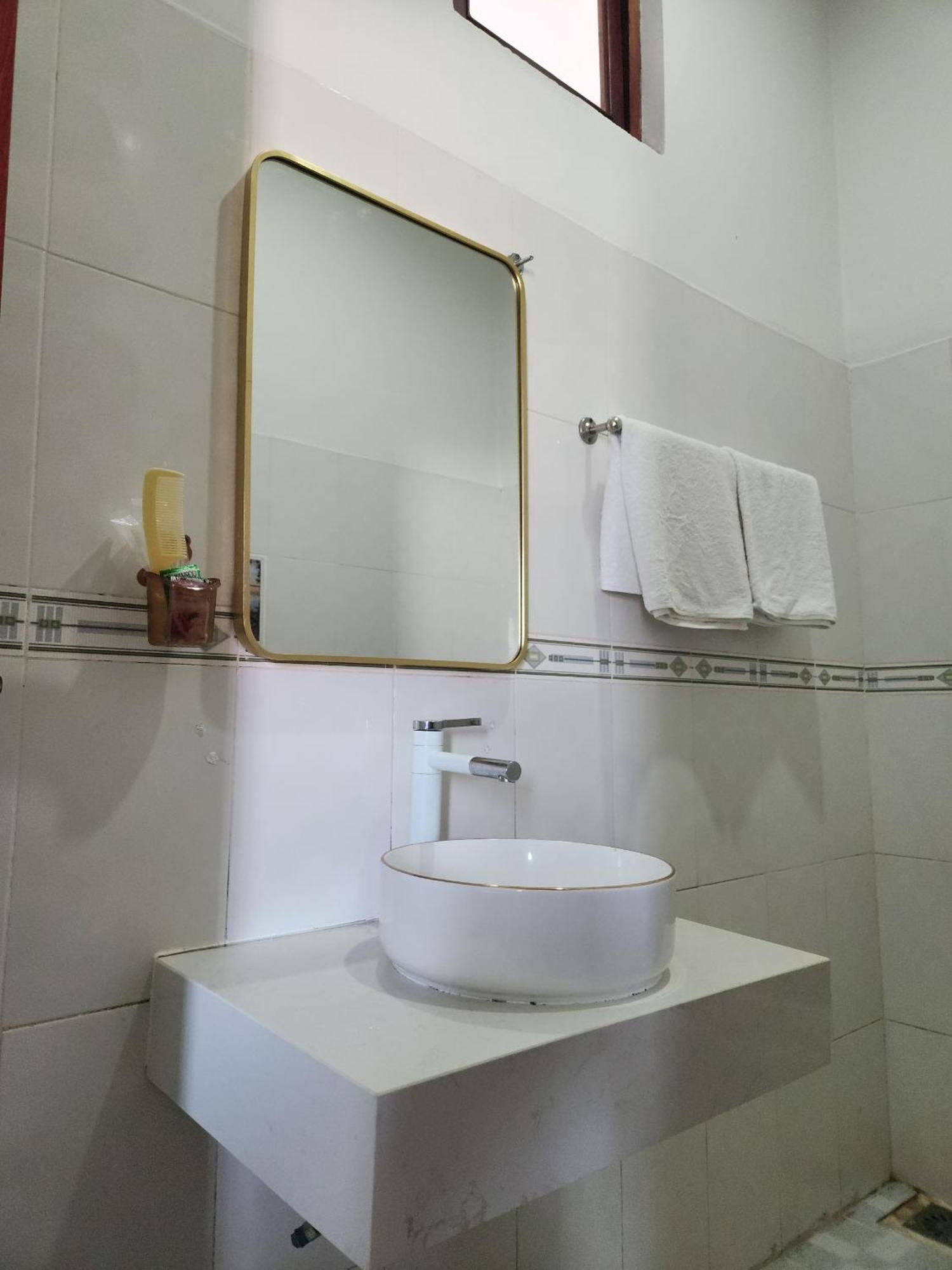 Khach San Laura Hotel Phu Yen