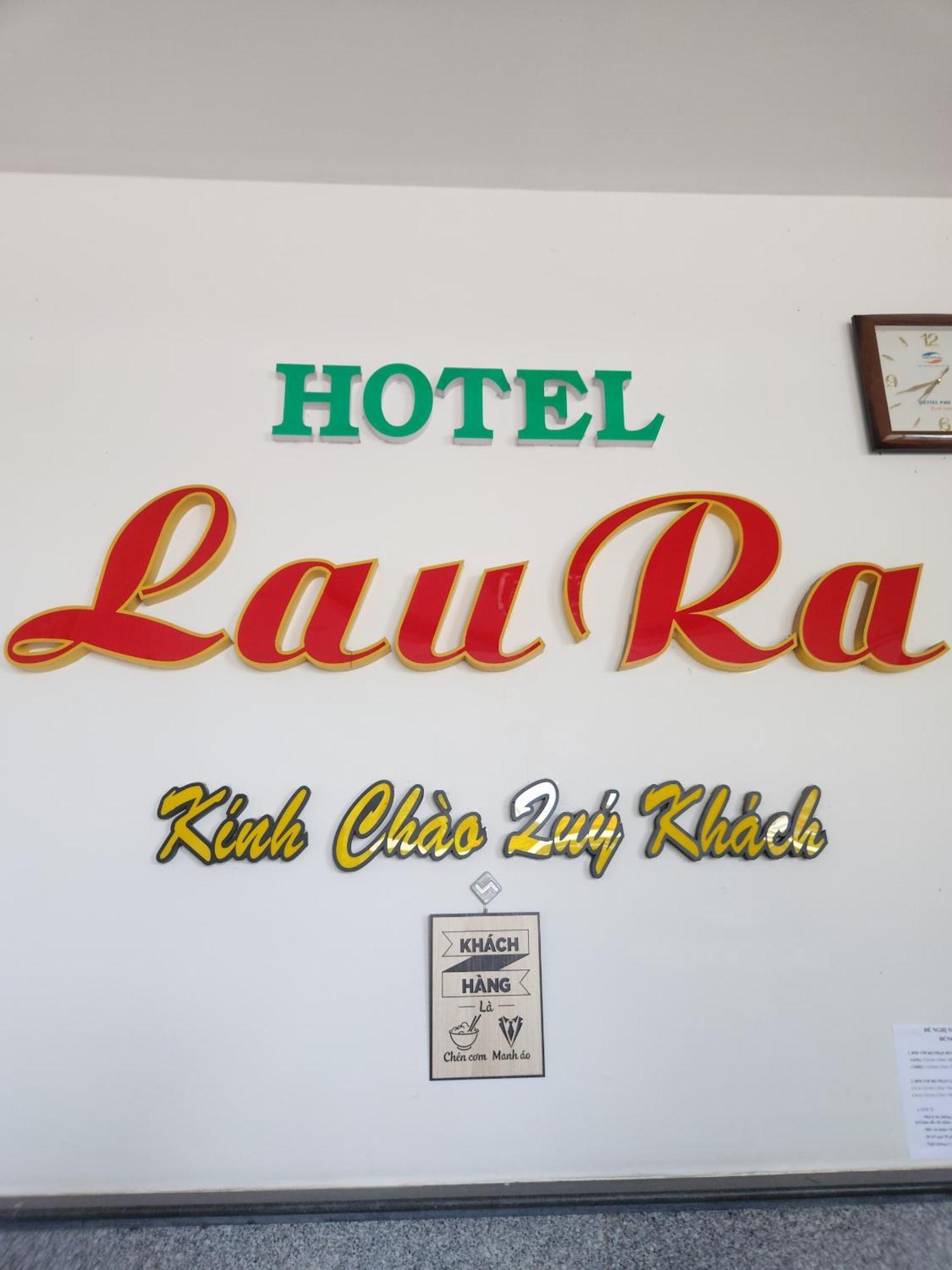 Khach San Laura Hotel