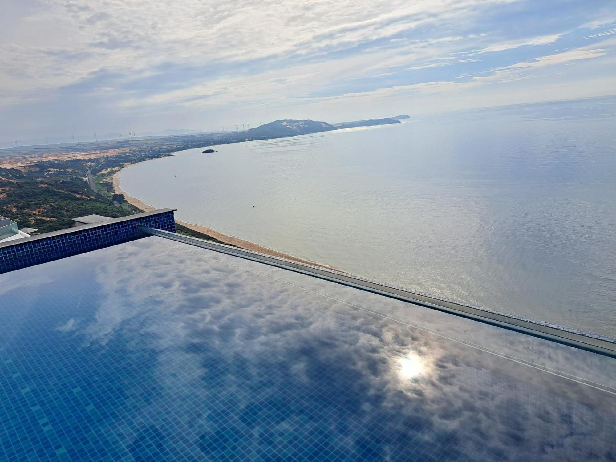 Hotel Apec Mandala Mui Ne View Bien Va Ho Boi 5*