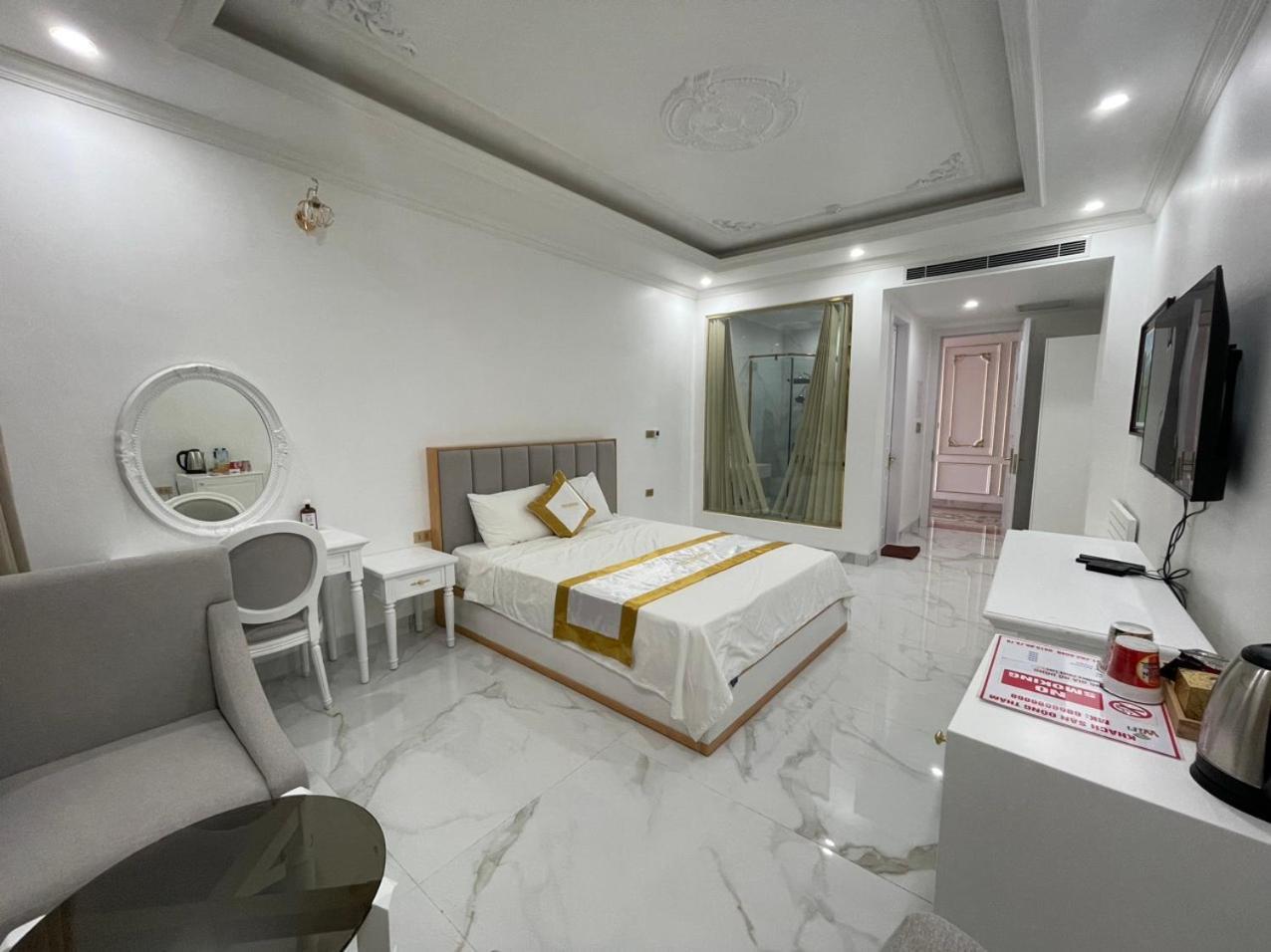 Dong Tham Hotel 2*