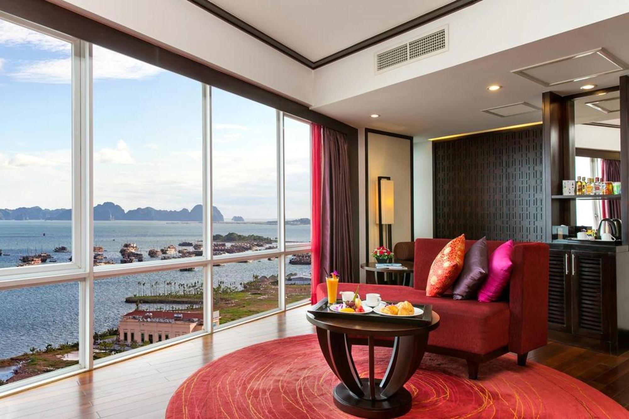 Novotel Bay 4*