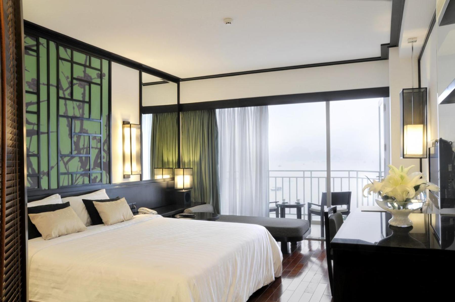Novotel Bay Hotel 4*