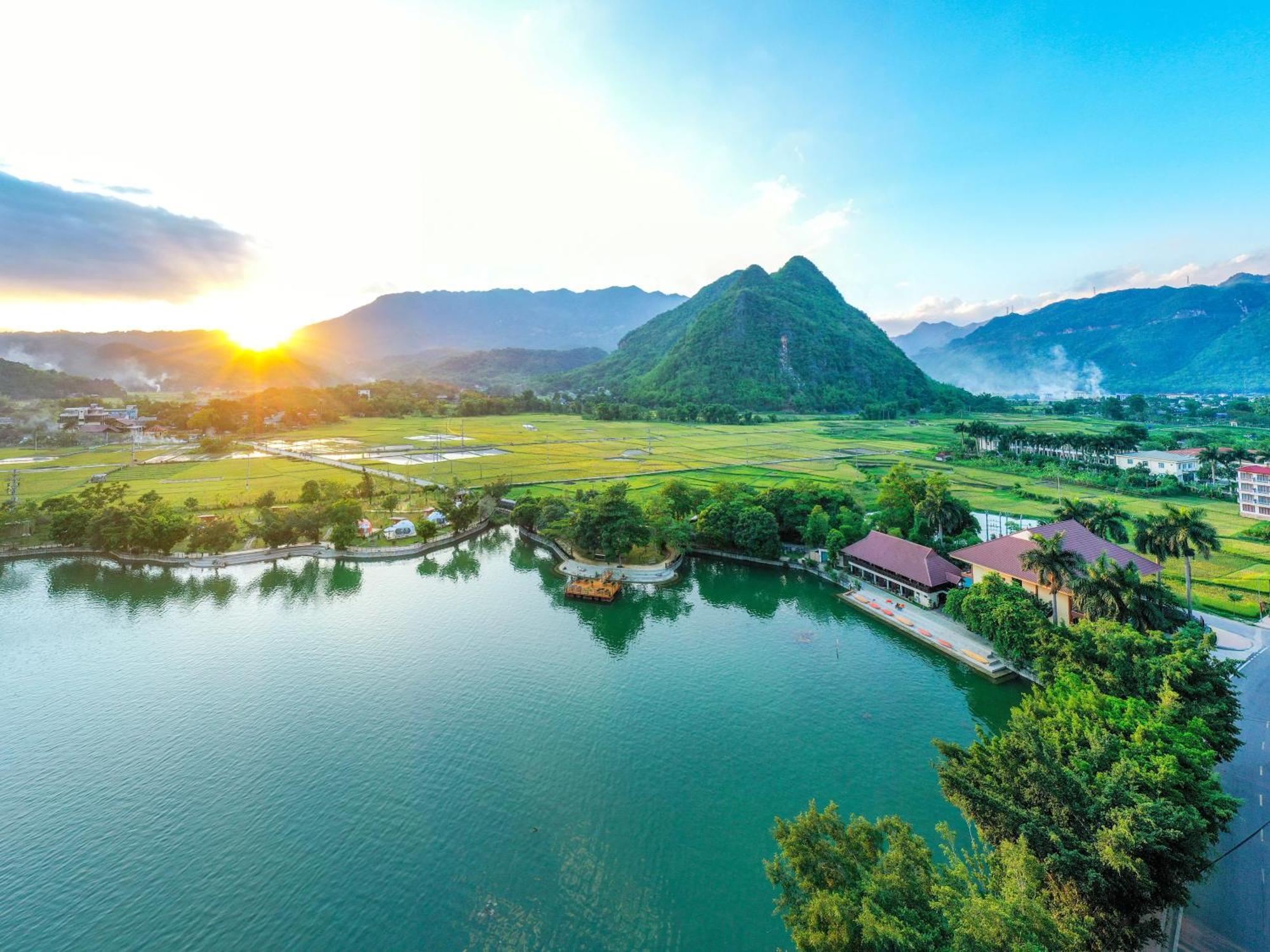 Mai Chau Lodge *