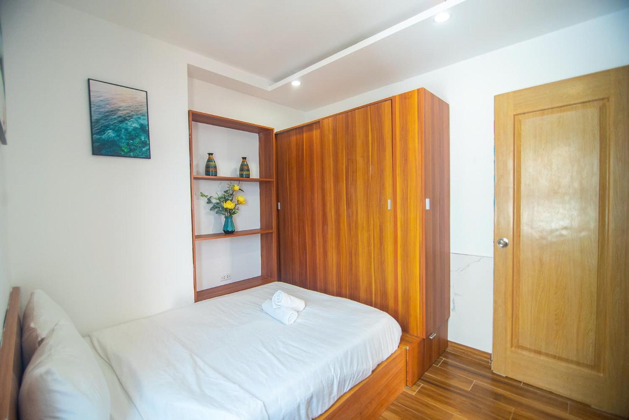 Facing The Sea - My Khe Apartment *