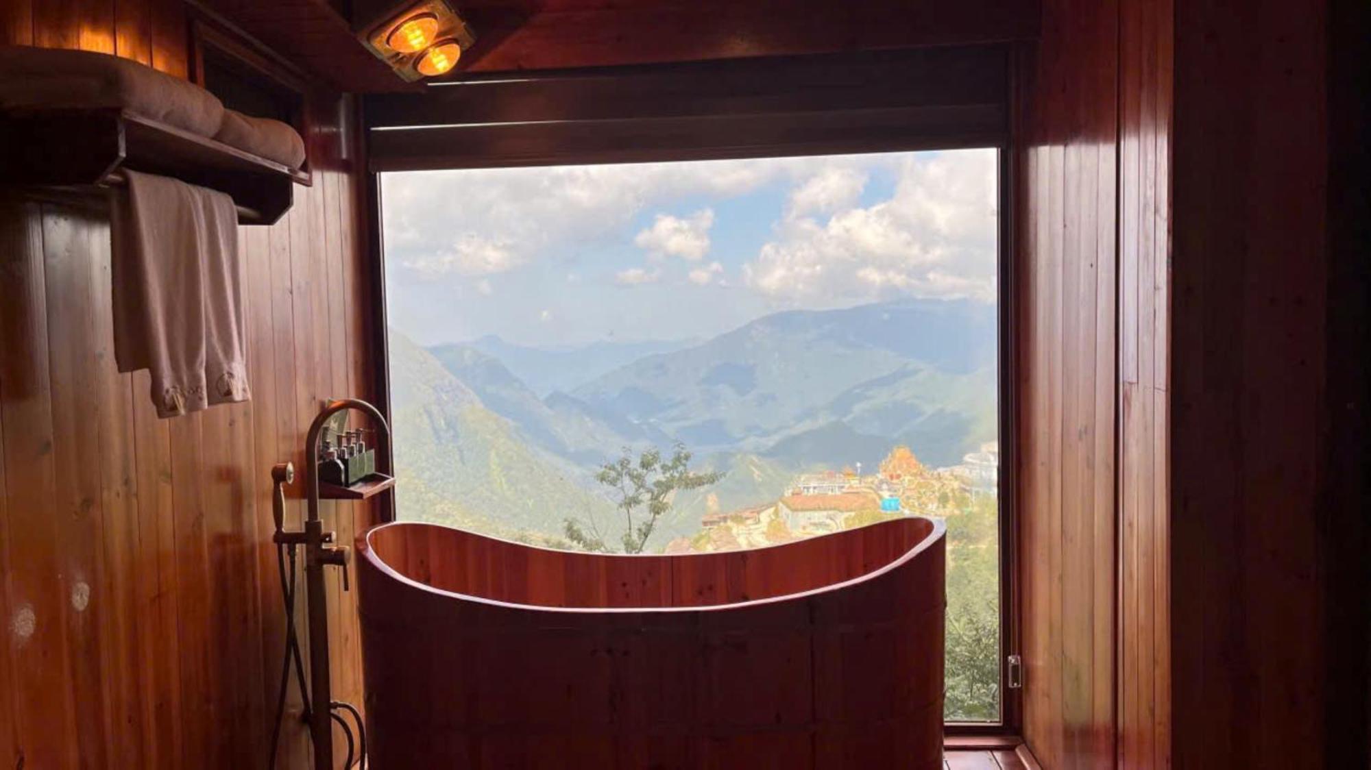 Heaven Gate O Quy Ho Lao Cai