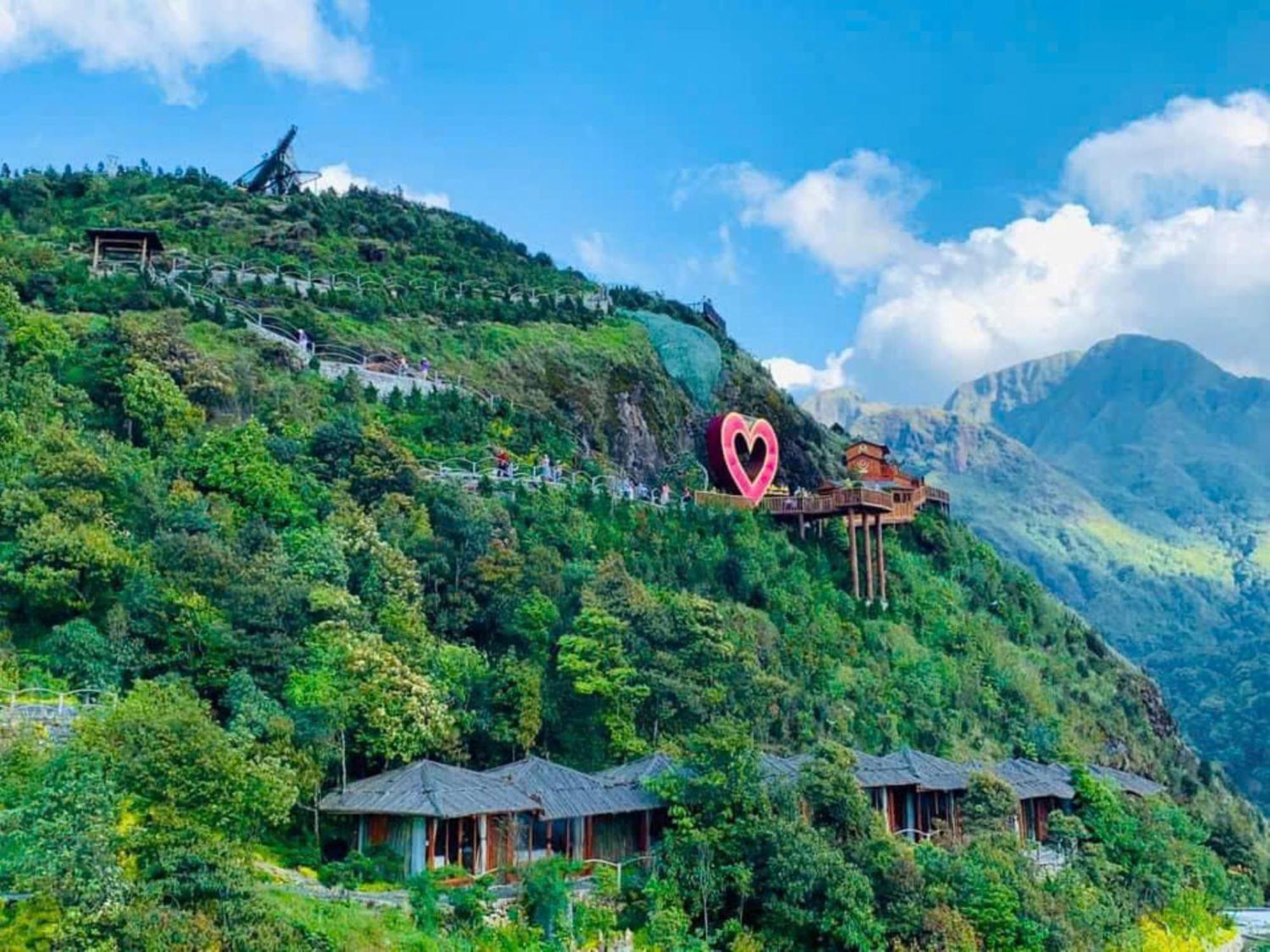 Hotel Heaven Gate O Quy Ho