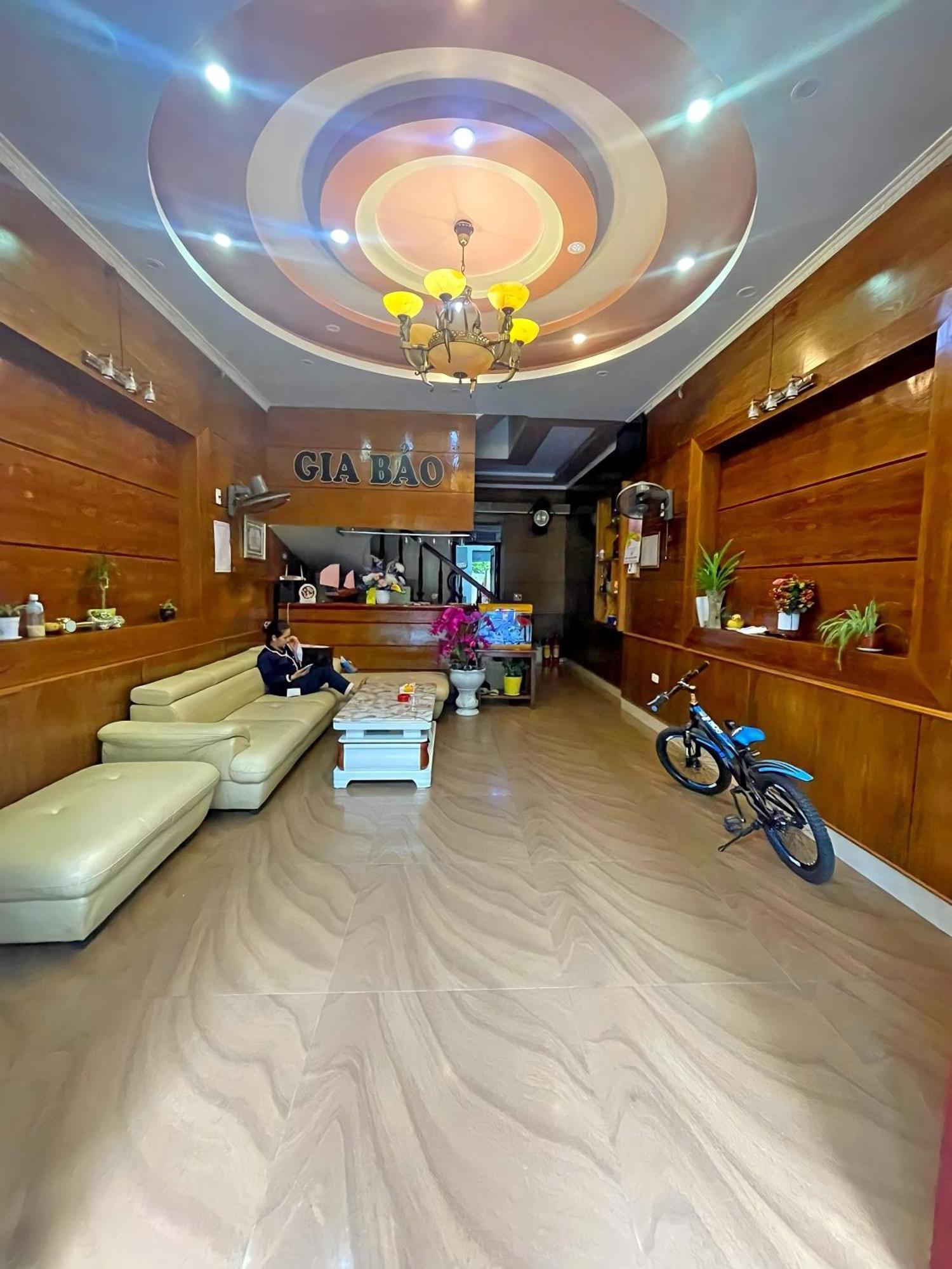 Gia Bao *