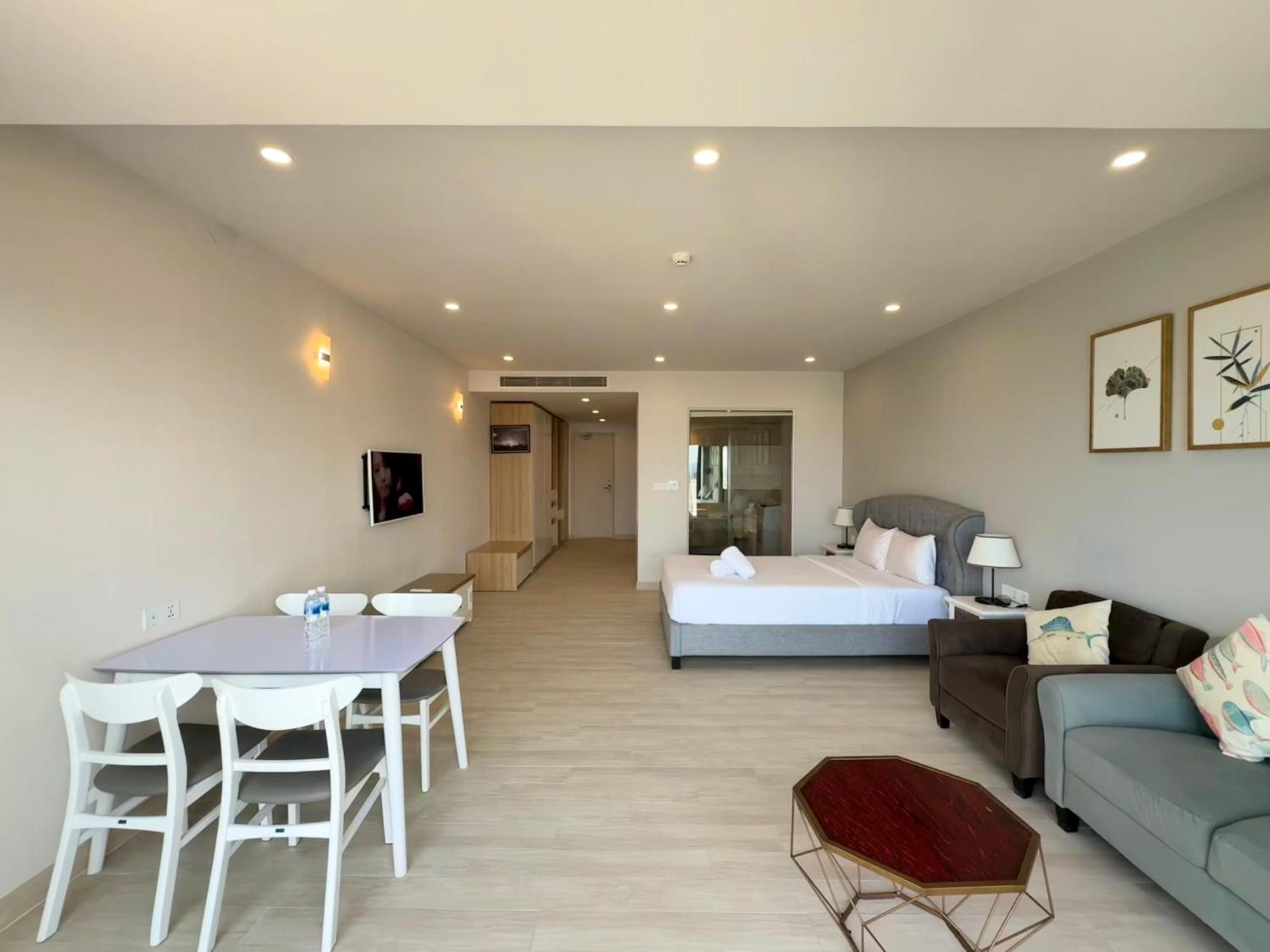 Gold Coast Luxury - Ocean View *