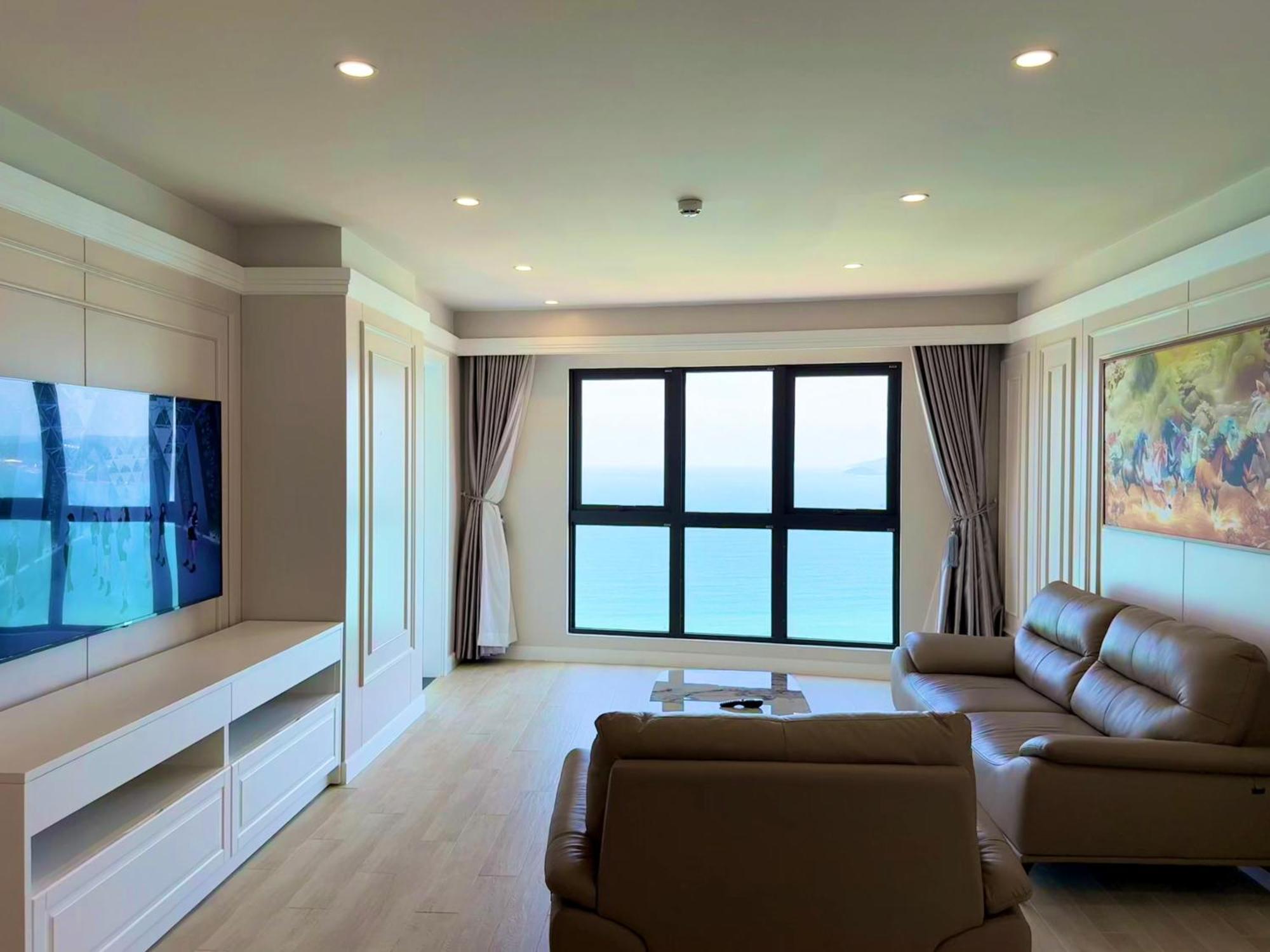 Gold Coast Luxury - Ocean View *