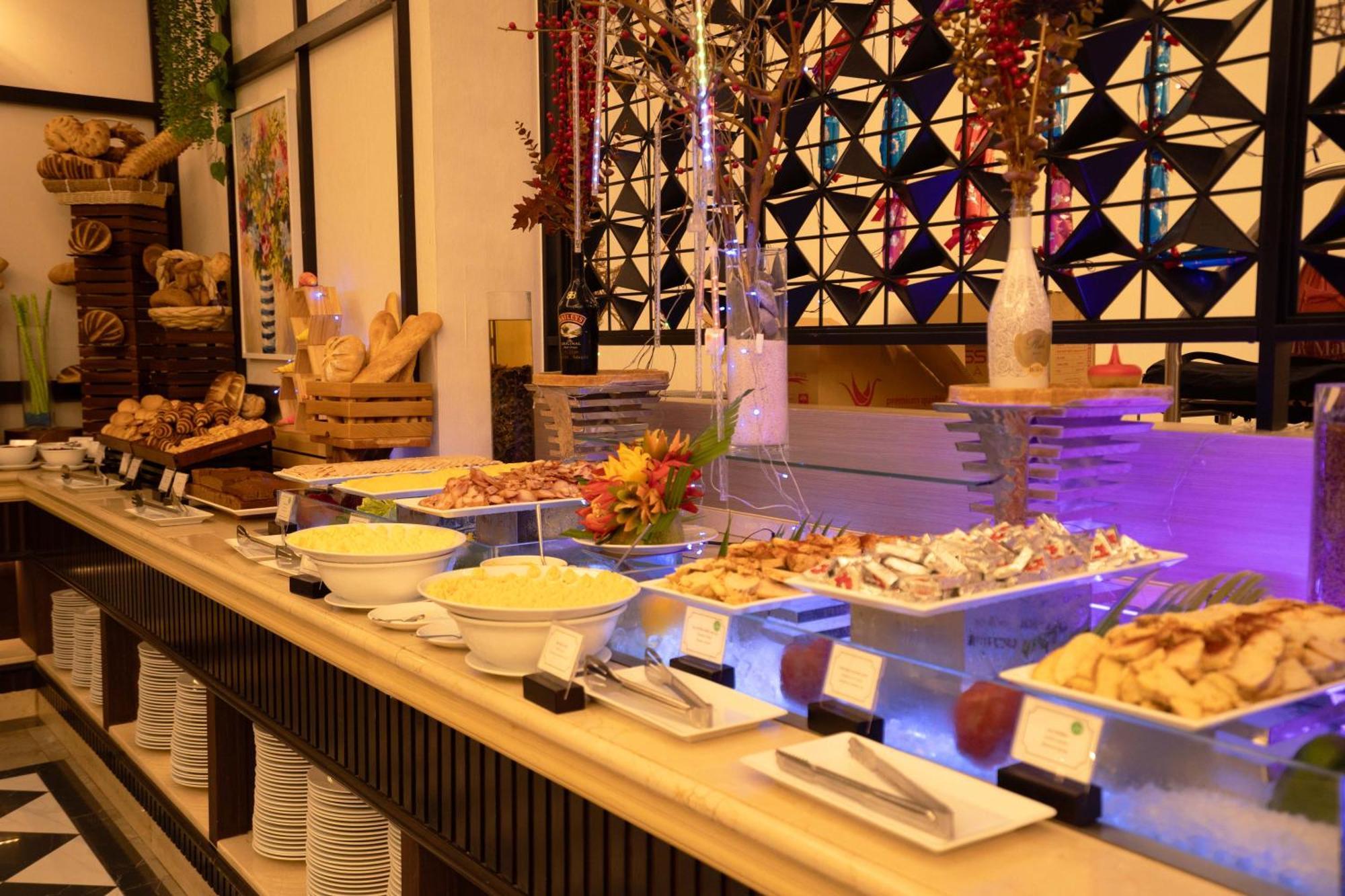 Hotel Wyndham Garden Grandworld 4*