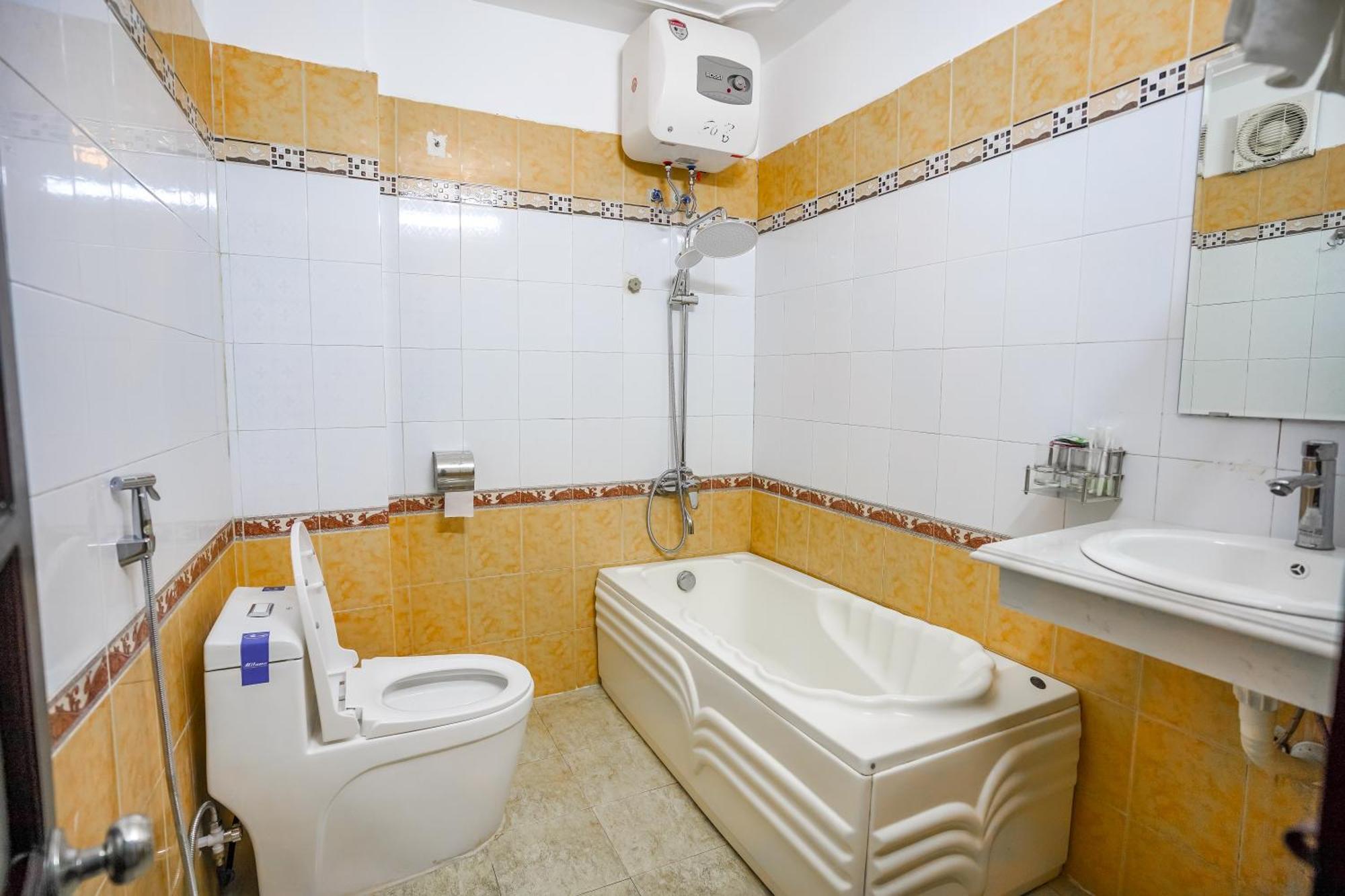 Bed & Breakfast Phu Quy Near Dong Kinh Market