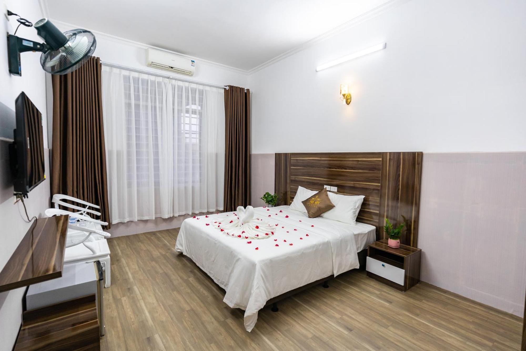 Phu Quy Near Dong Kinh Market Bed & Breakfast *