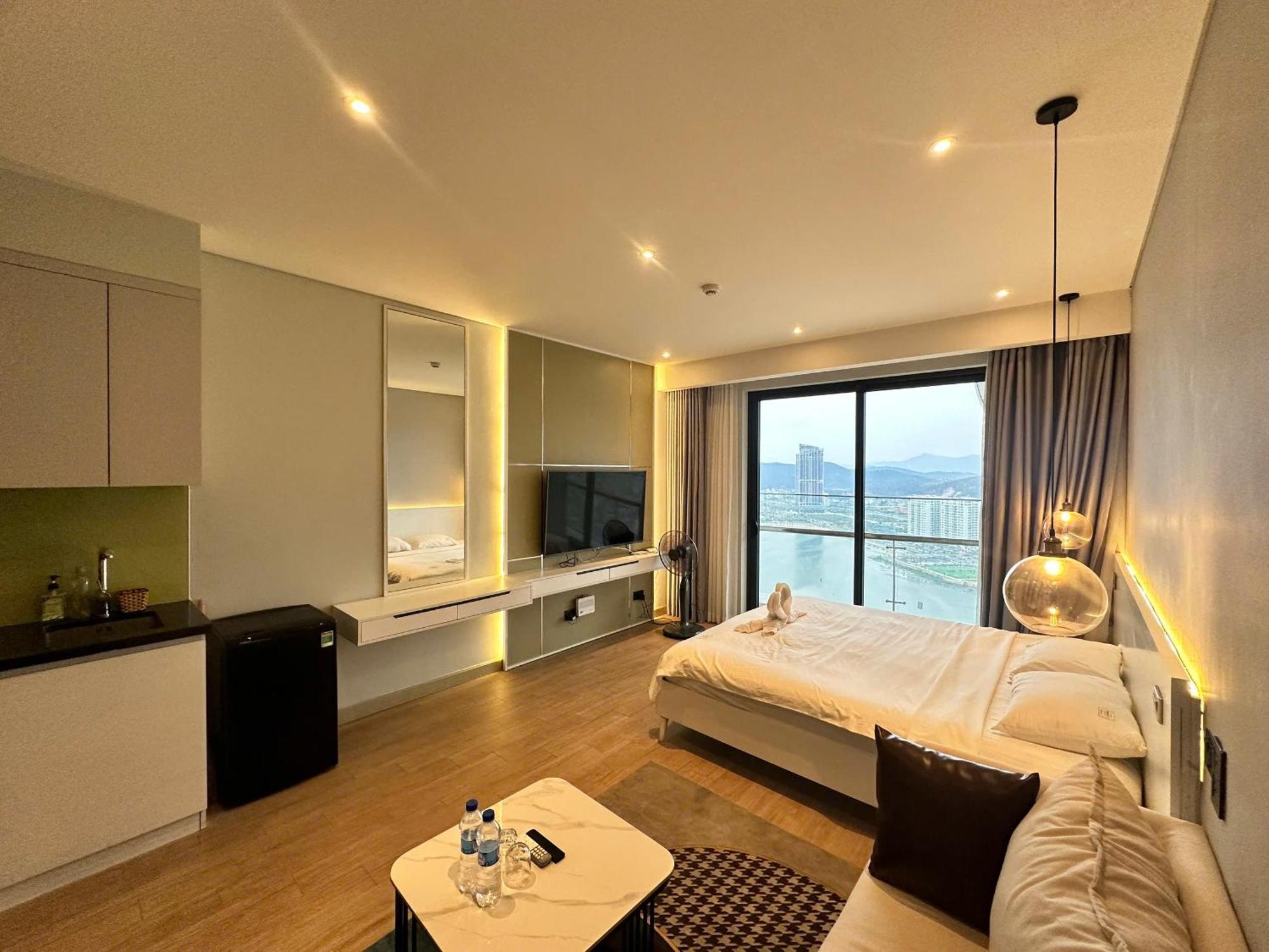 Comzy Apartment *
