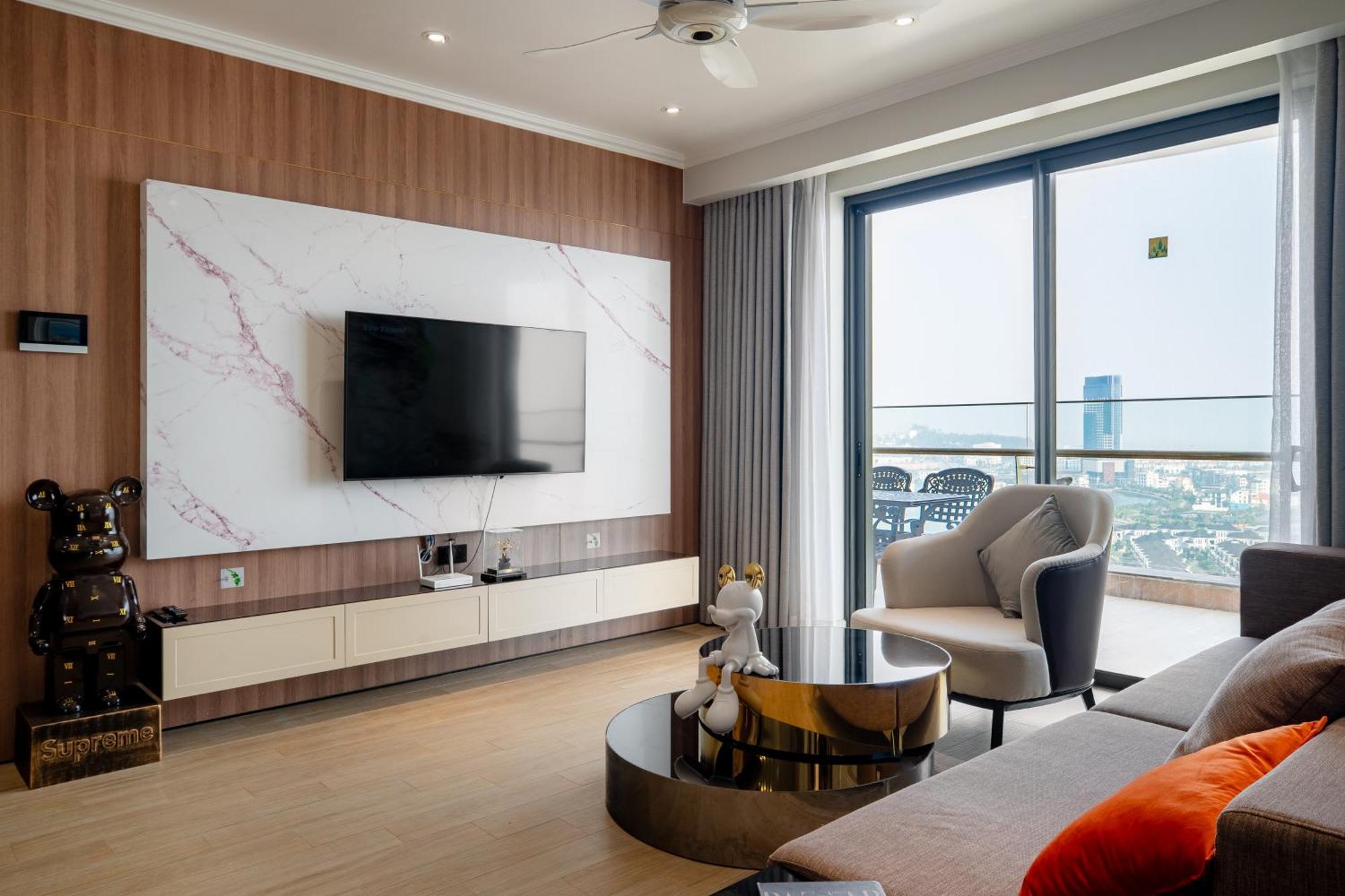 Comzy Apartment