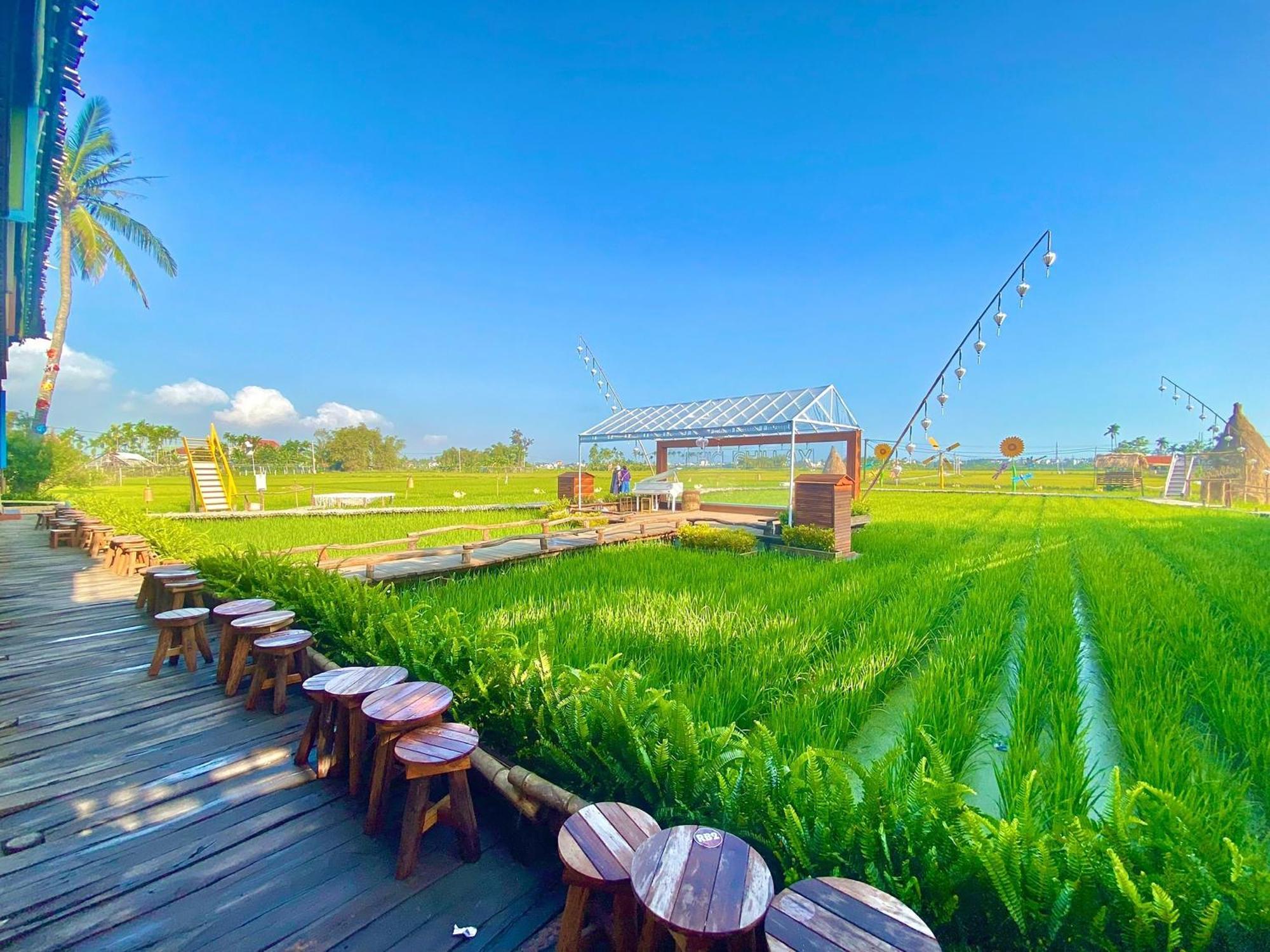 Khách sạn Ocean Front Hội An