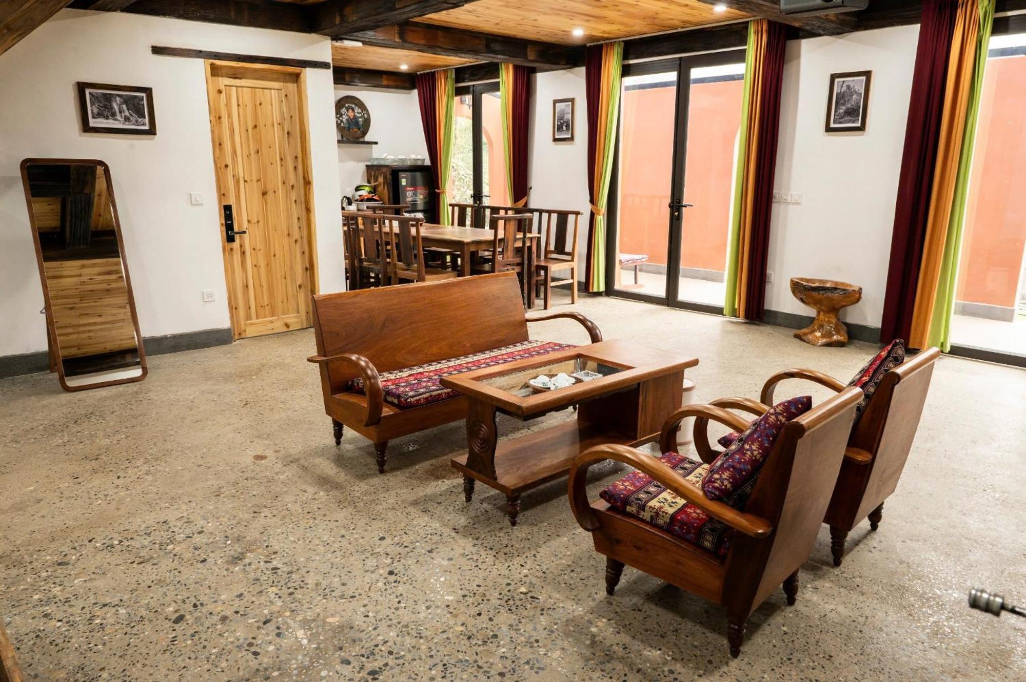 Chill Retreat Hotel *