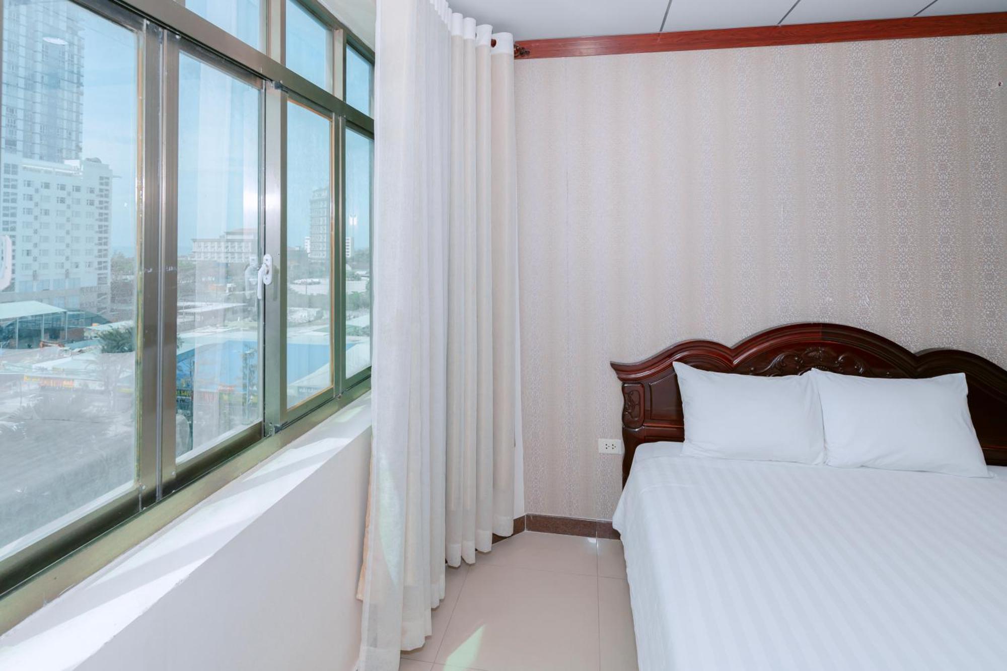 Phuc Hotel 3*