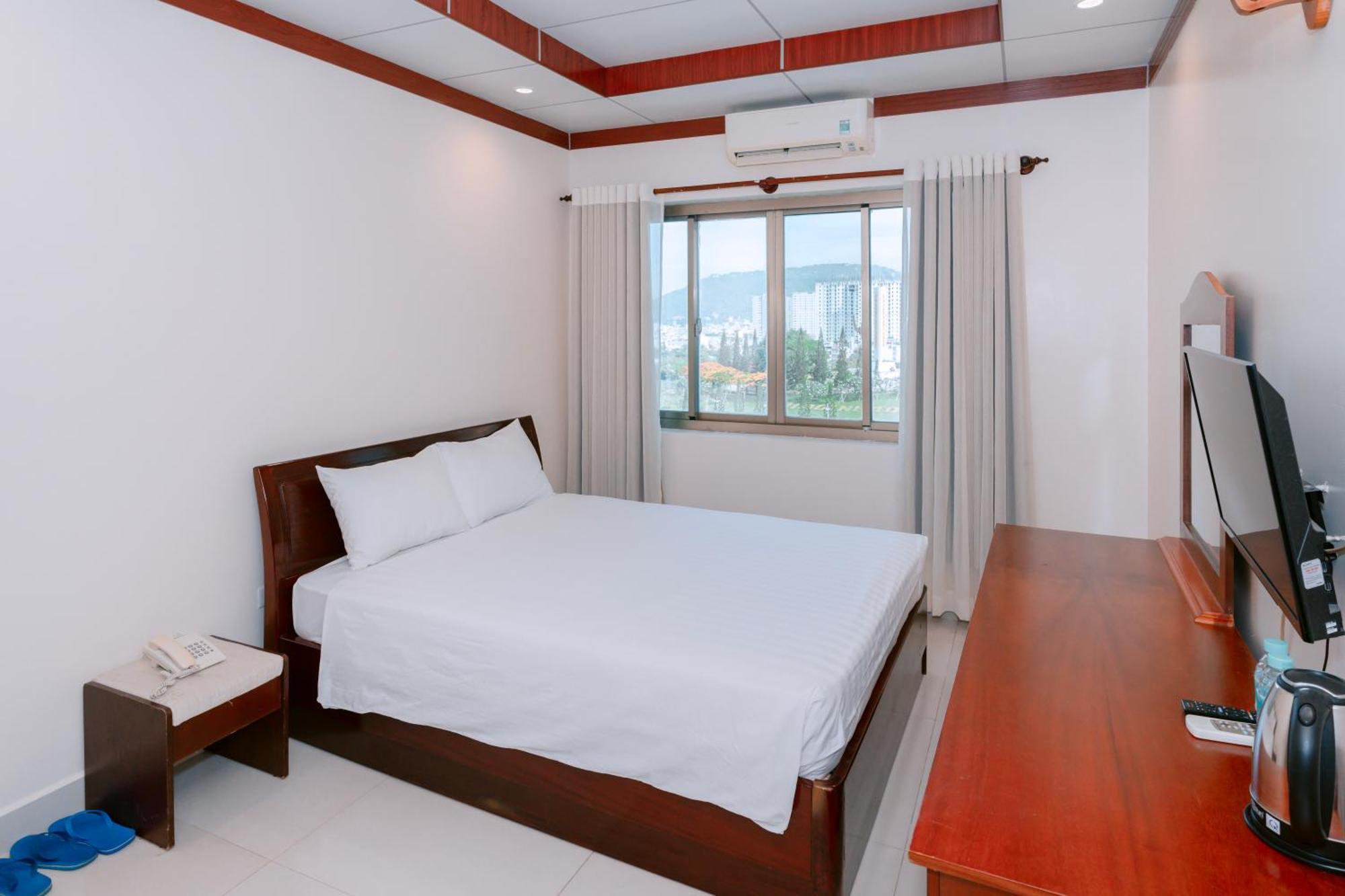 Phuc Hotel 3*
