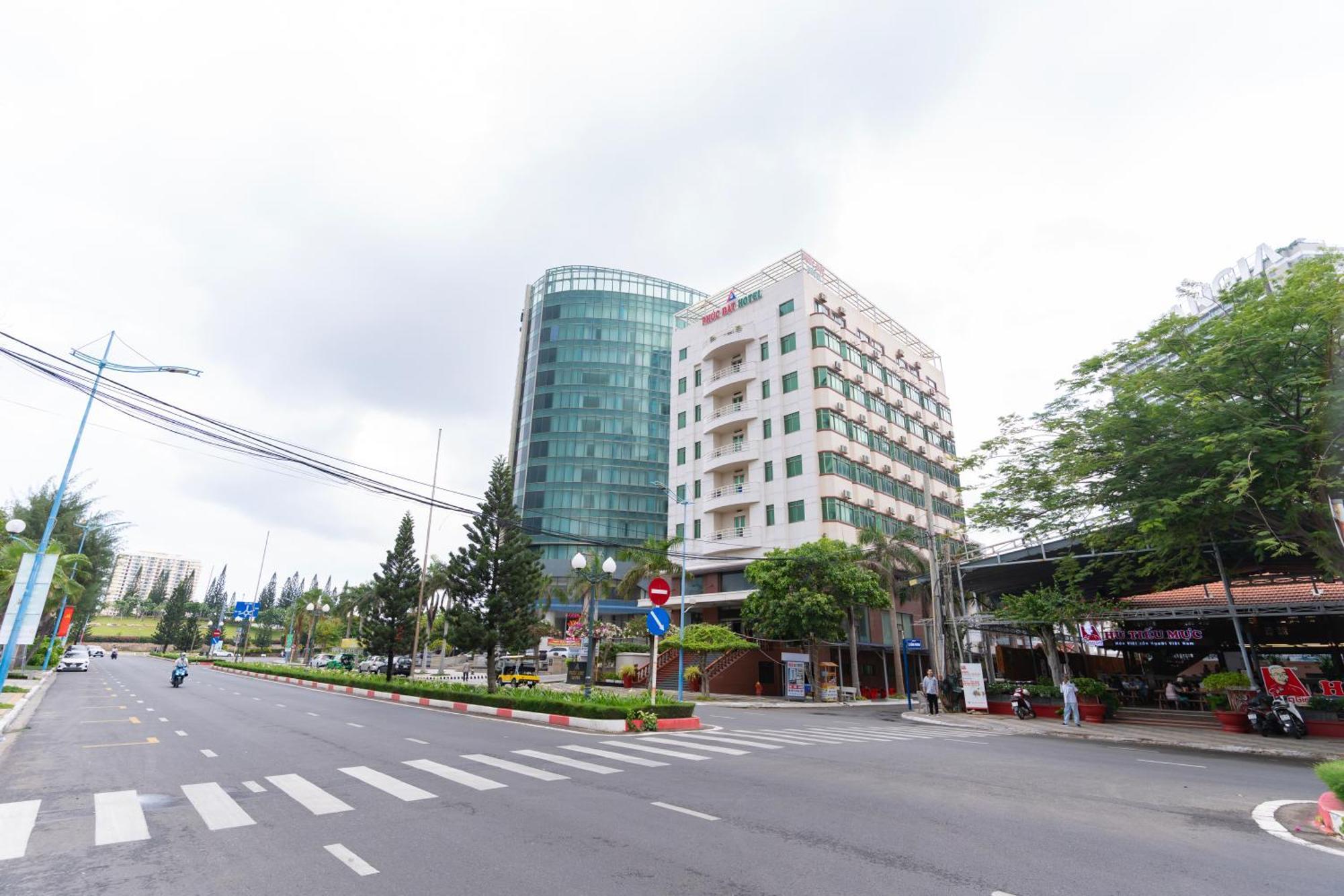 Phuc Hotel 3*