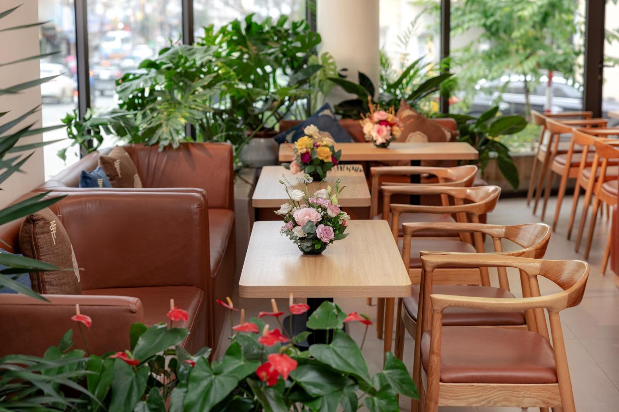 Tropical Paradise & Coffee 4*