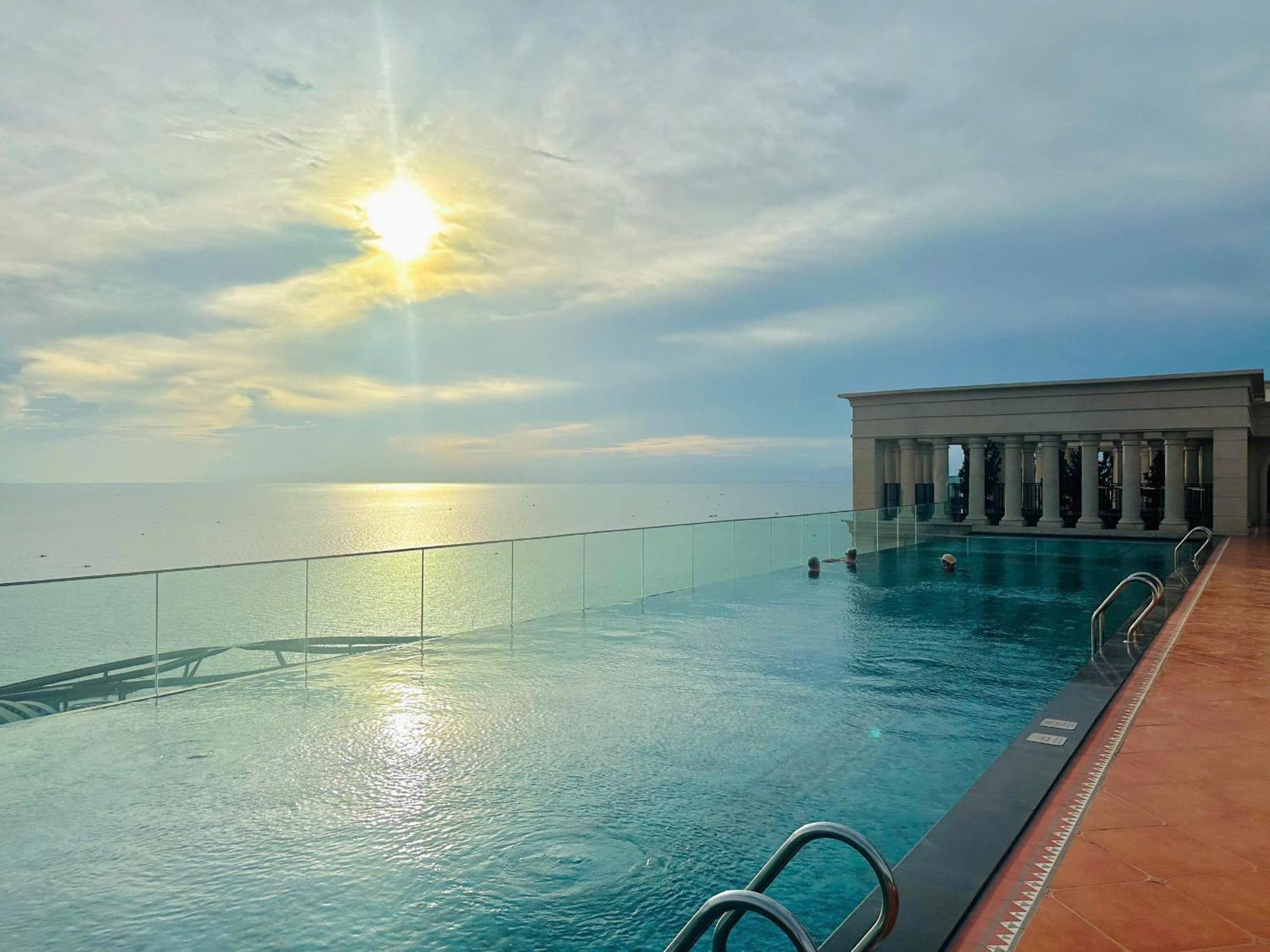 La Phan Phu Quoc, Hillside *