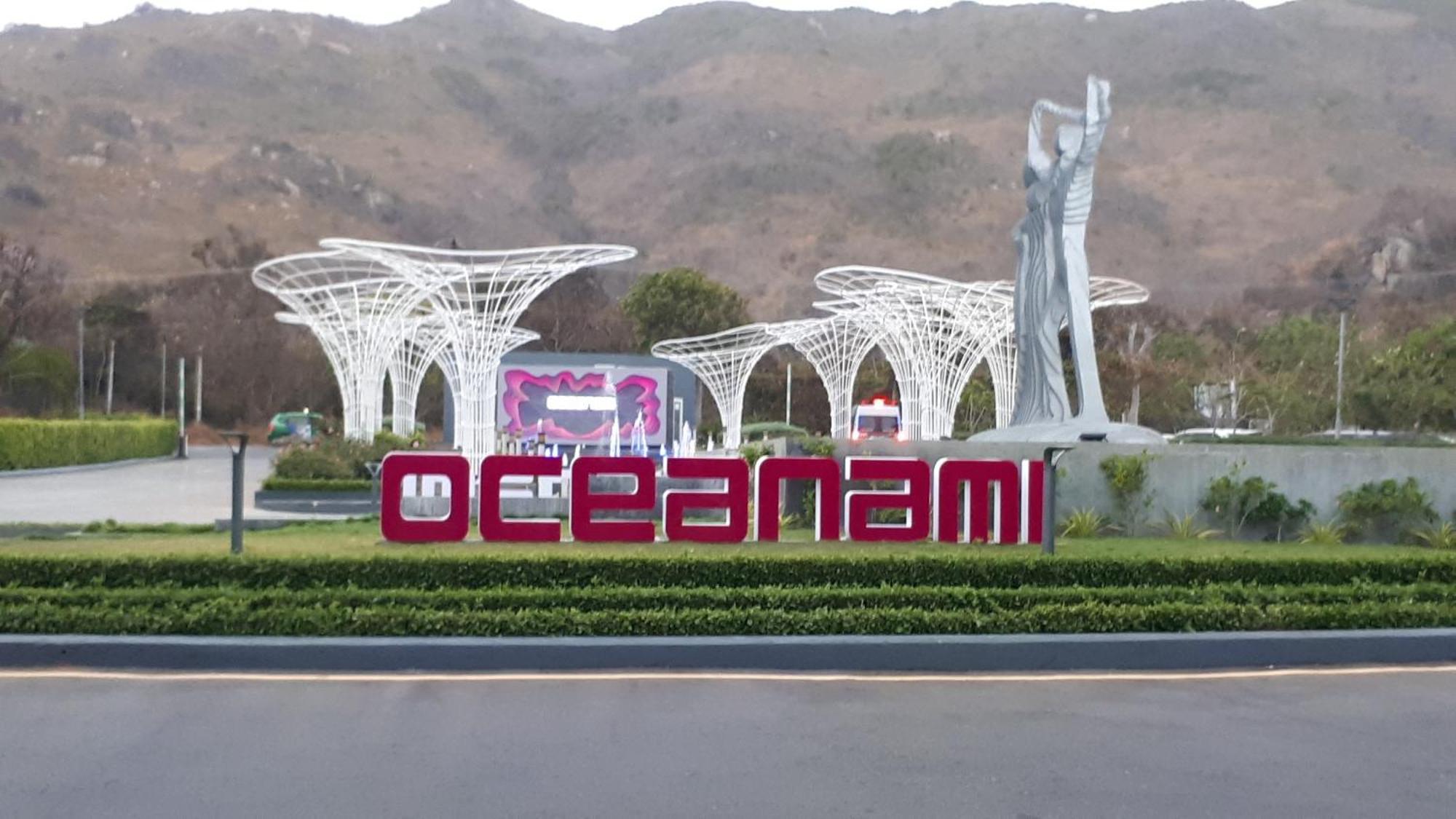 Khach San - Oceanami - Long